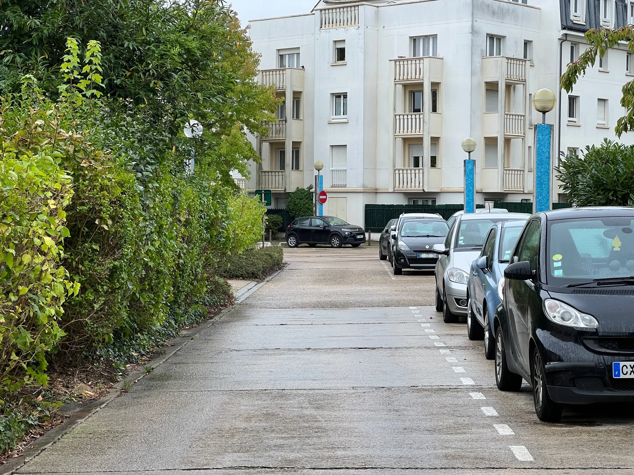 Chemin de Ronde, Noisy-le-Grand. | Autor: Chabe01 | Licencja: CC BY-SA 4.0 | Źródło: Wikimedia Commons