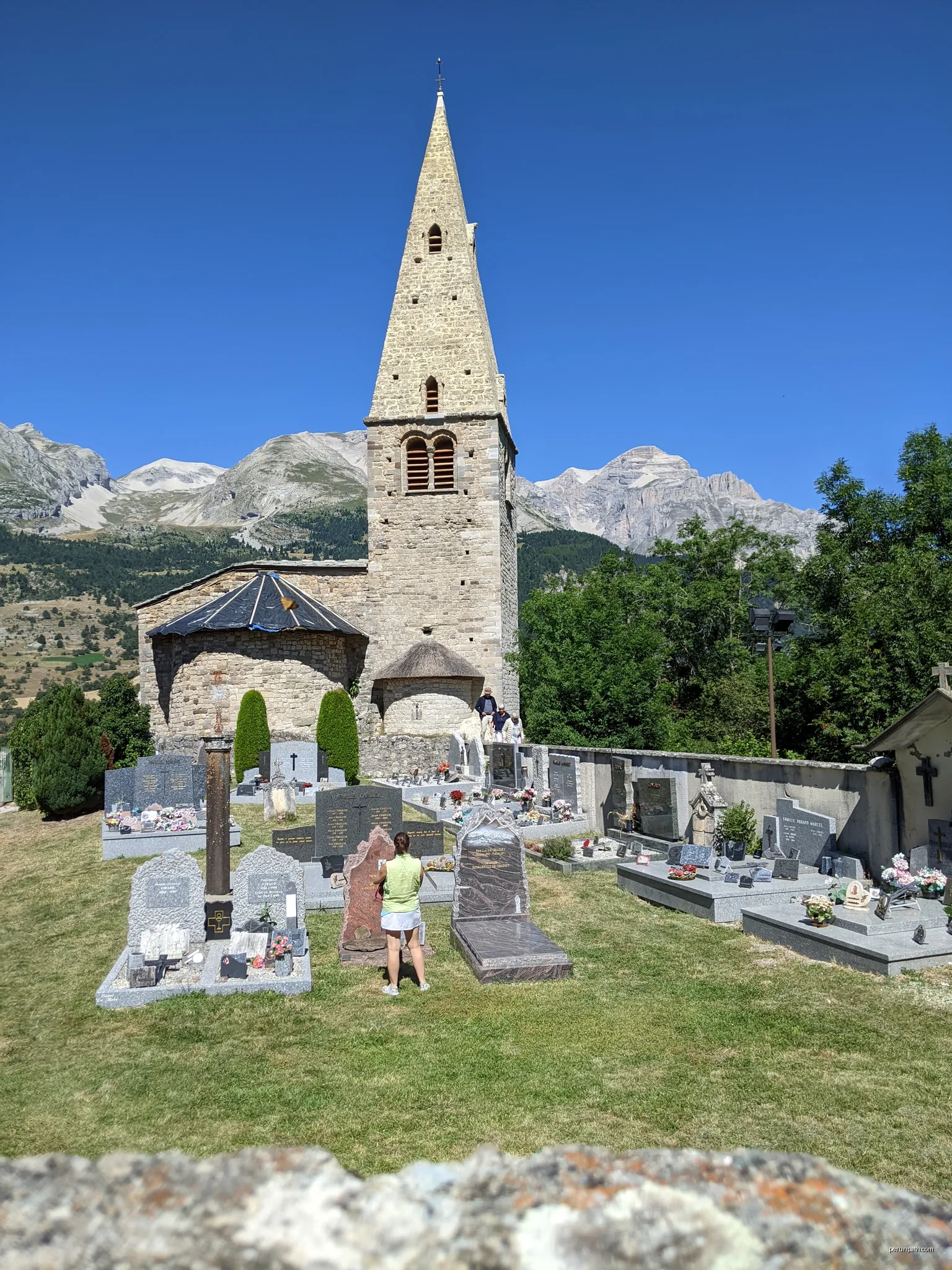 Mère Église