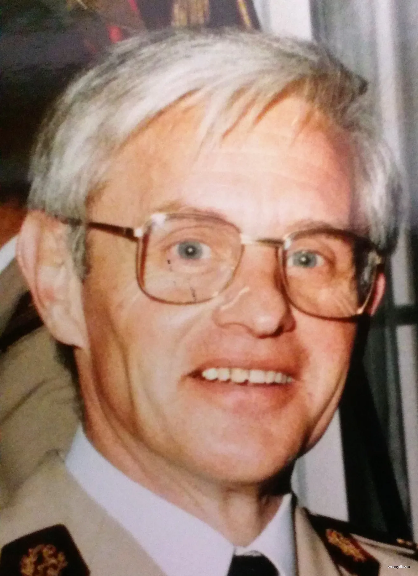 Portrait du Professeur Claude Gateff réalisé en 1987 au Pharo | Autor: GrandBout | Licencja: CC BY-SA 4.0 | Źródło: Wikimedia Commons