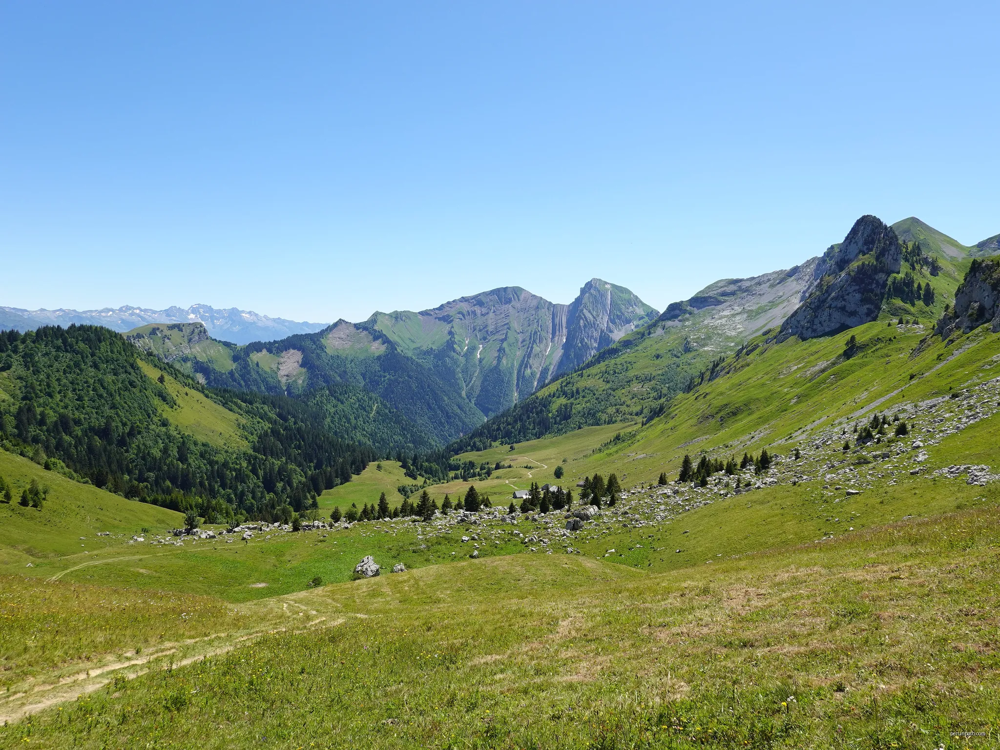 L'alpage et le Col d'Orgeval