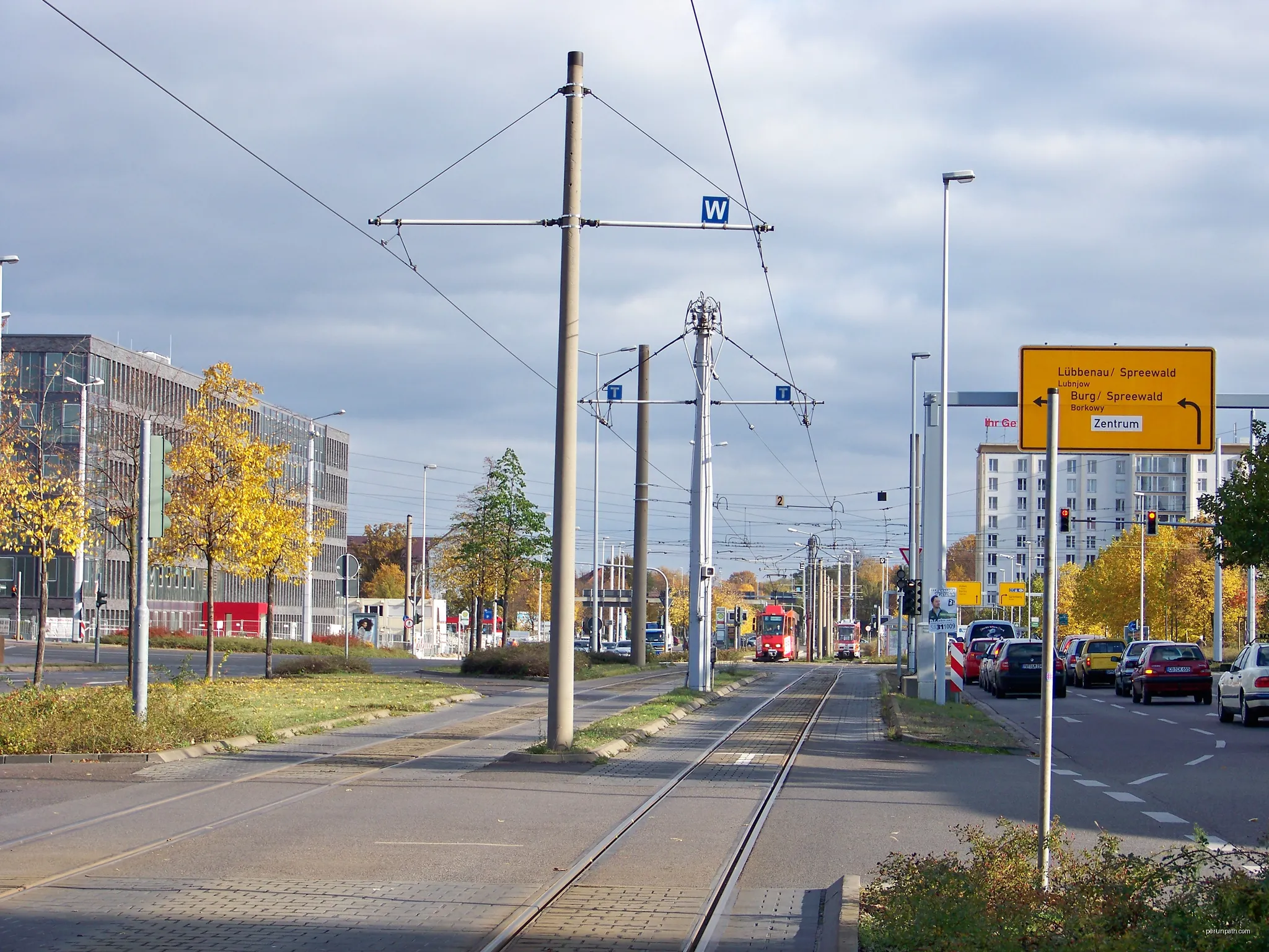 Blick aus der Vetschauer Straße Richtung Stadtring in Cottbus | Autor: Joeb07 | Licencja: CC BY 3.0 | Źródło: Wikimedia Commons