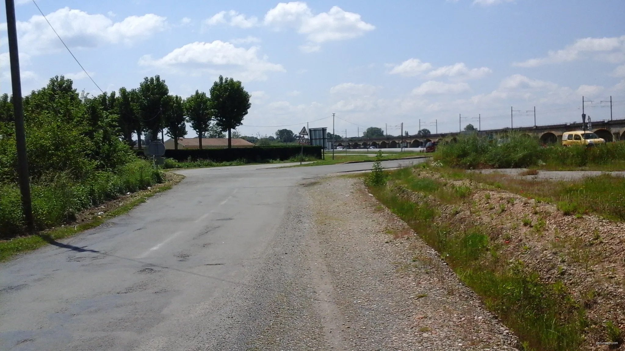 Piste cyclable à travers la Garonne et Langon