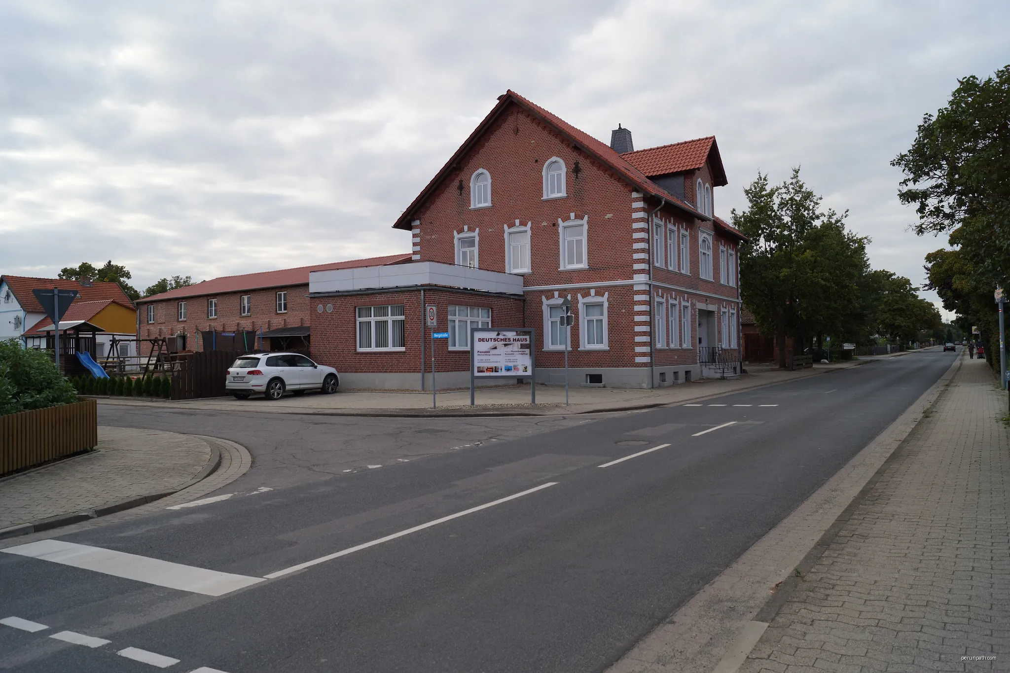 Deutsches Haus | Autor: Tim Lumpi | Licencja: CC BY-SA 3.0 | Źródło: Wikimedia Commons