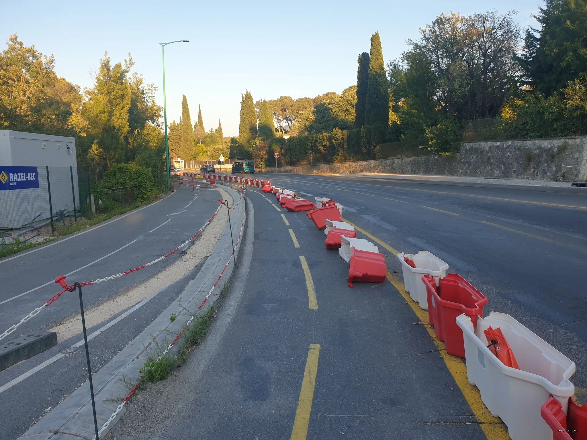 Déviation piste cyclable du littoral, pont de la Clue, La Garde (avant) | Autor: TCY | Licencja: CC BY-SA 4.0 | Źródło: Wikimedia Commons