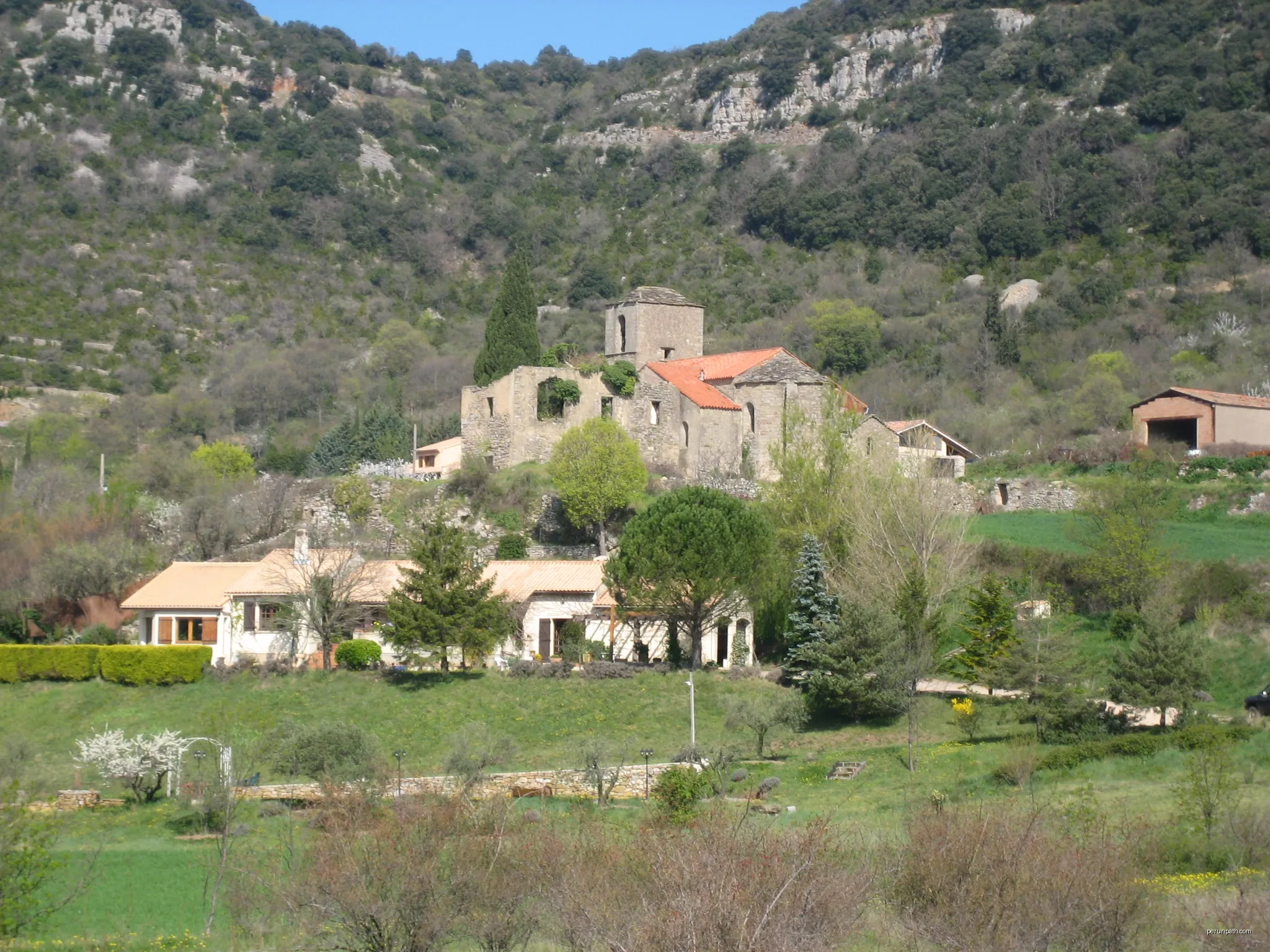 Dio (Dio-et-Valquières - Hérault) - église. | Autor: Fagairolles 34 | Licencja: CC BY-SA 3.0 | Źródło: Wikimedia Commons