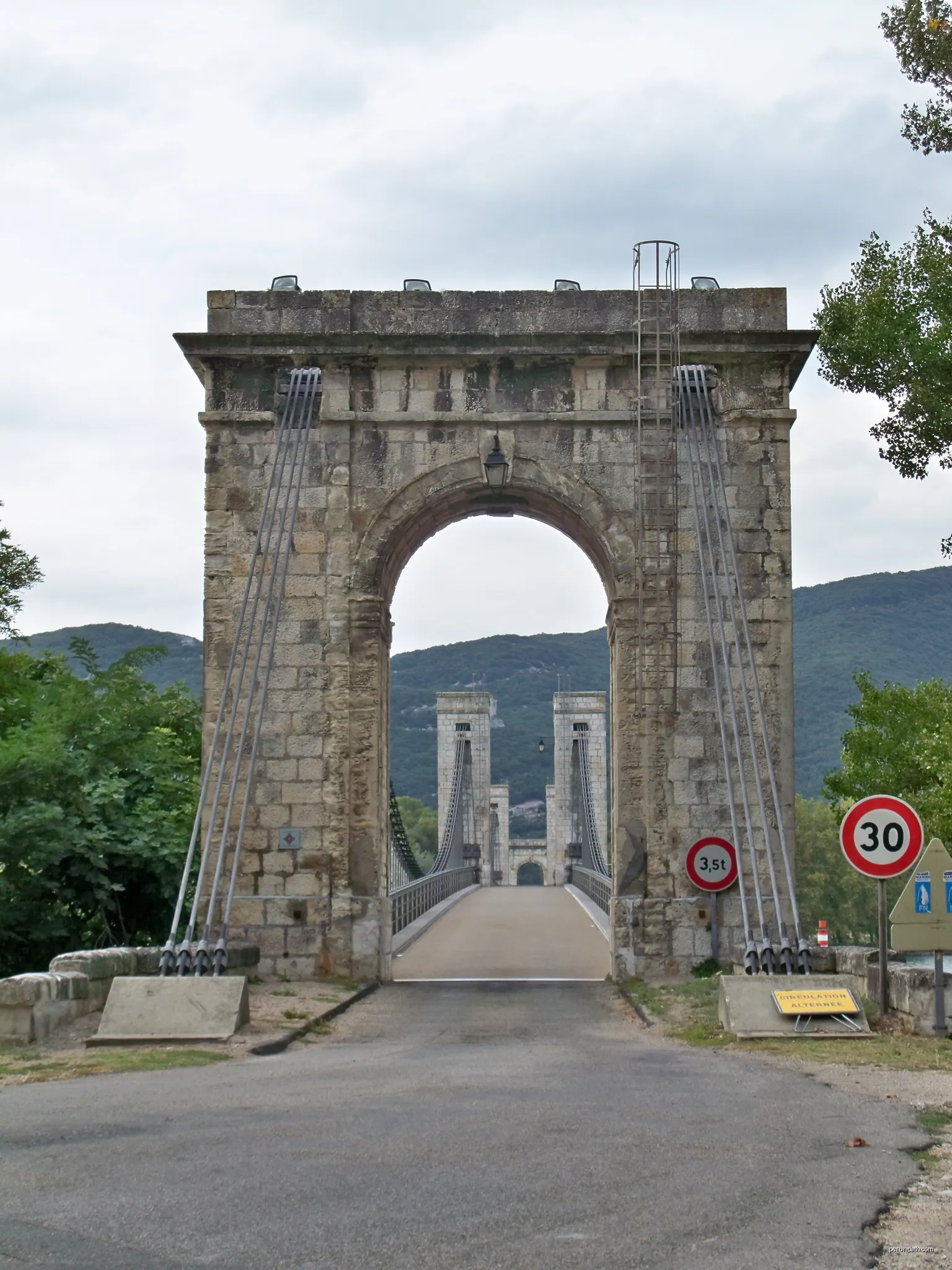 EuroVélo 17 - Châteauneuf-du-Rhône – Pont-Saint-Esprit