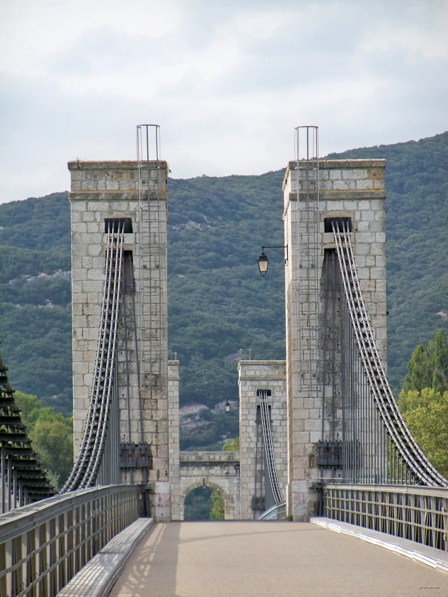 EuroVélo 17 - Châteauneuf-du-Rhône – Pont-Saint-Esprit