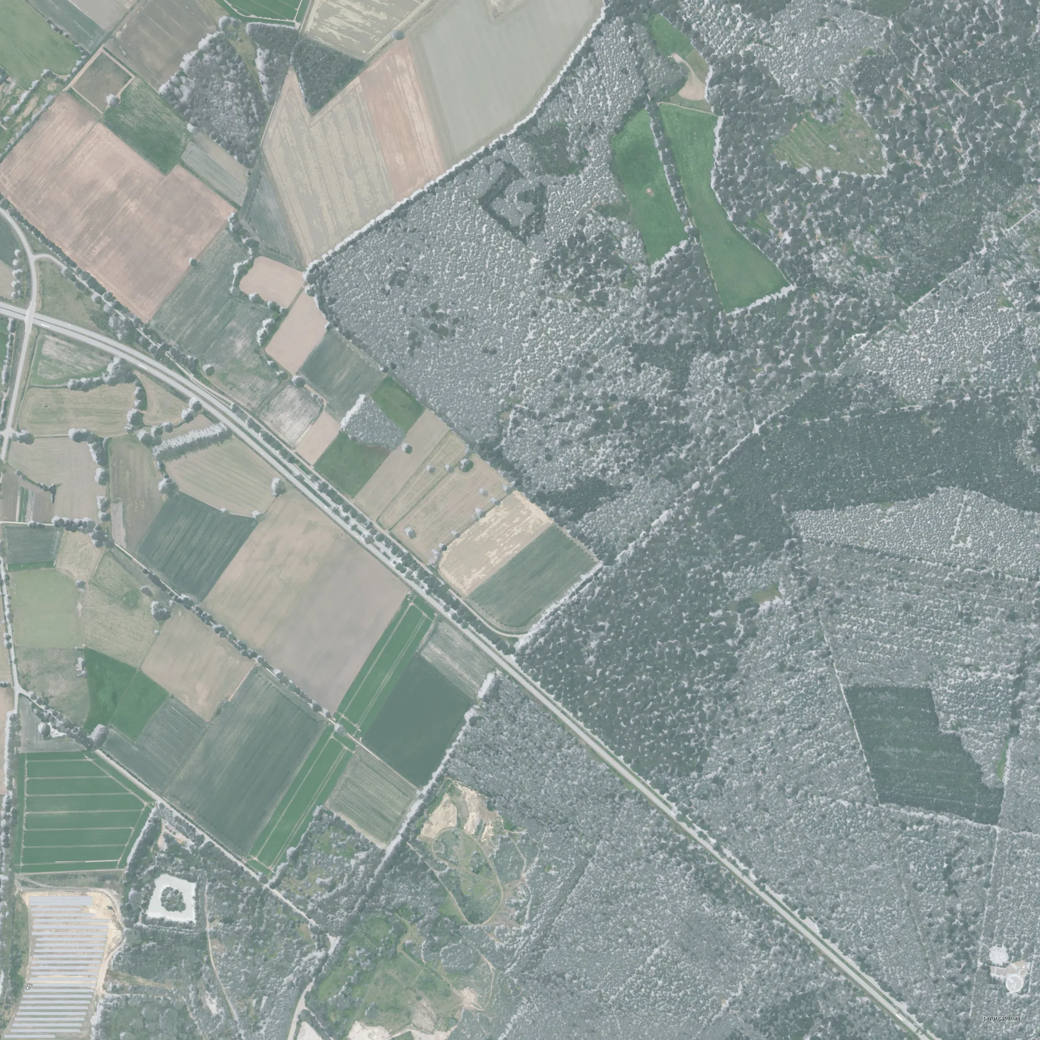RGBI orthophoto with approx. 500 MiB in a standard resolution of 20 cm per pixel and 2 km × 2 km per tile. | Autor: Landesamt für Geoinformation und Landesvermessung Niedersachsen (LGLN)/© GeoBasis-DE/LGLN | Licencja: CC BY 4.0 | Źródło: Wikimedia Commons