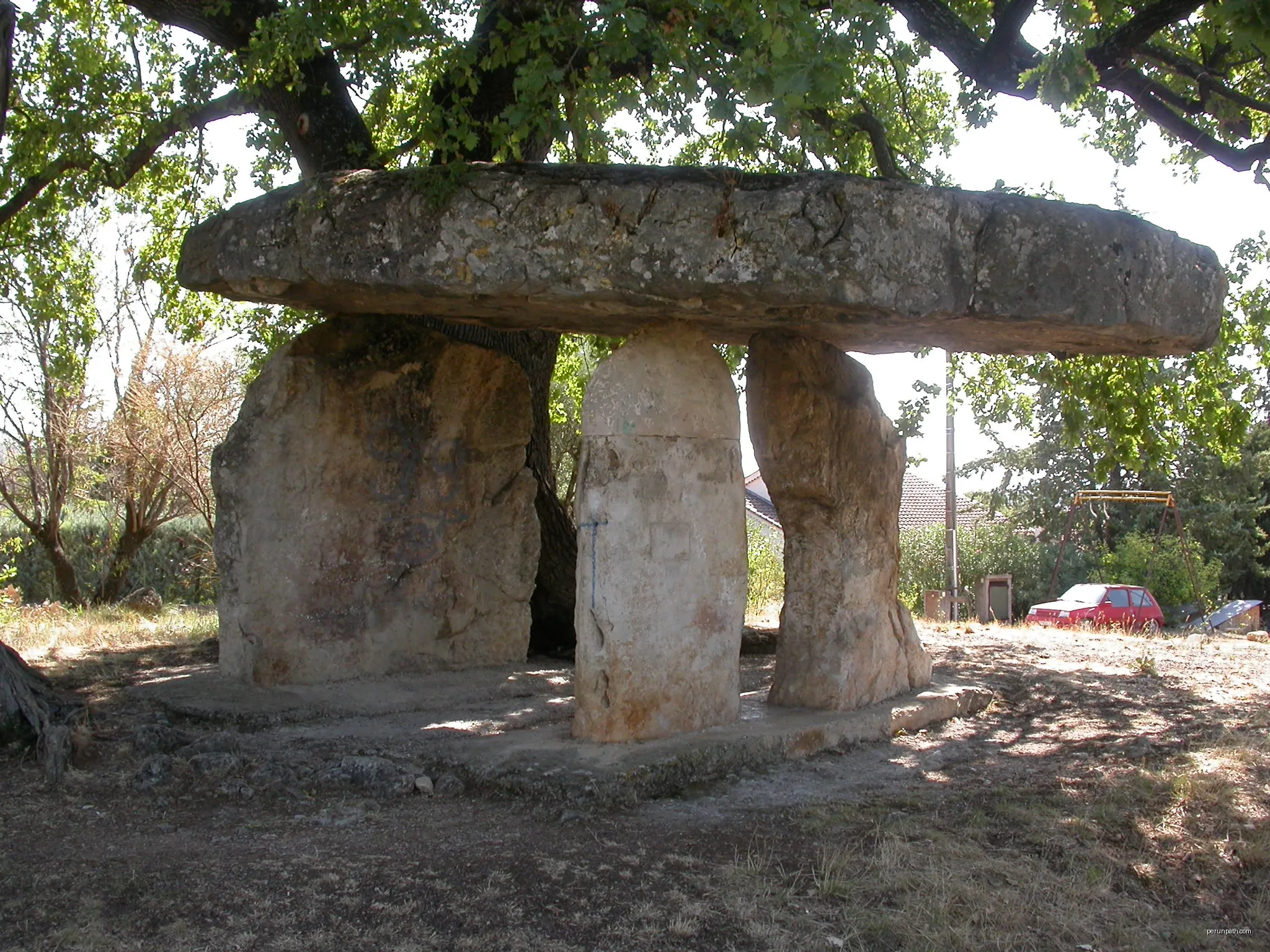 Draguignan (Var), Pierre des Fées 's dolmen | Autor: This illustration was made by (User:Royonx) and released under the license(s) stated above. You are  | Licencja: CC BY-SA 3.0 | Źródło: Wikimedia Commons