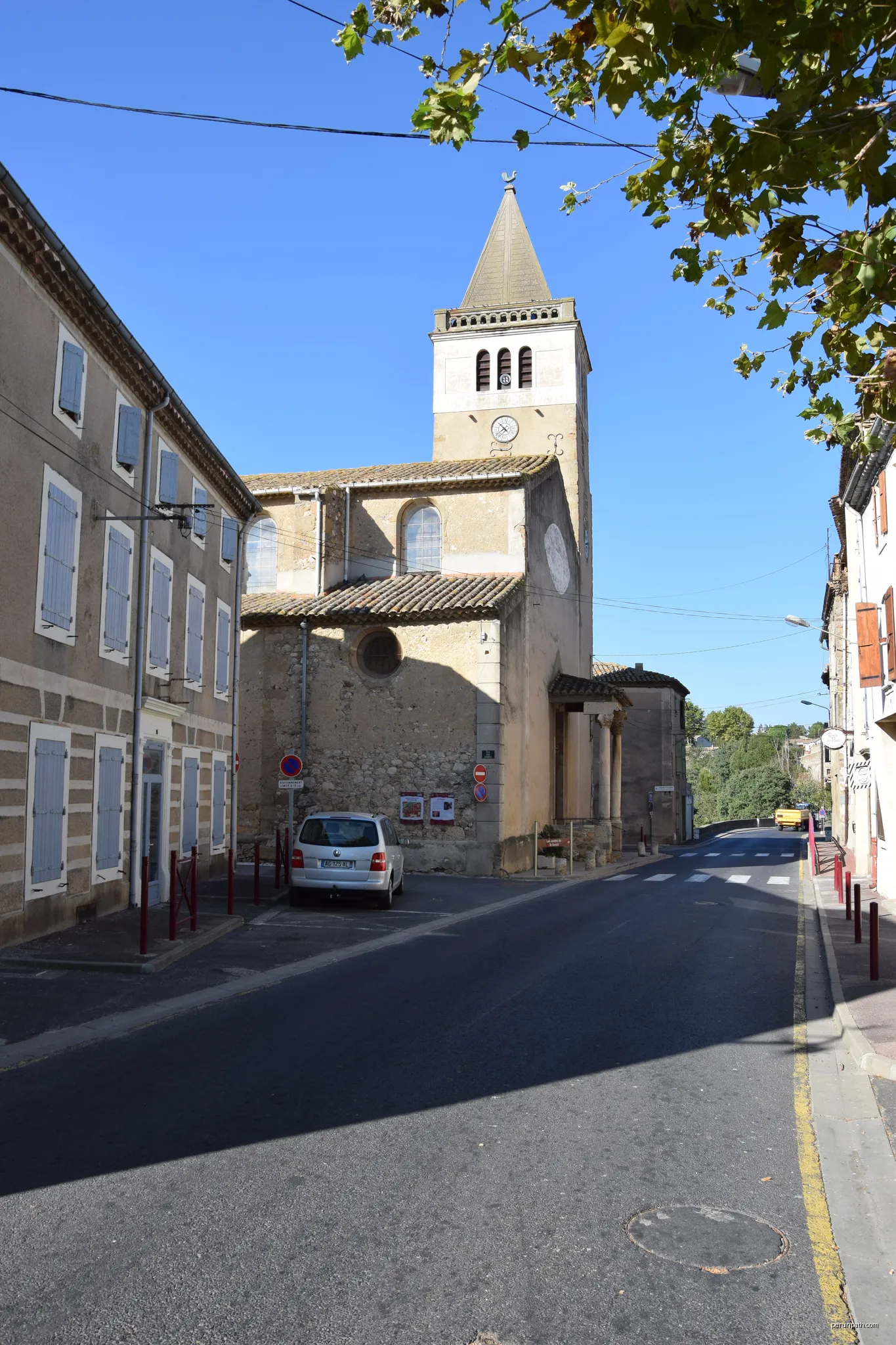 Église Saint-Laurent de Saint-Laurent-de-la-Cabrerisse | Autor: Tournasol7 | Licencja: CC BY-SA 3.0 | Źródło: Wikimedia Commons
