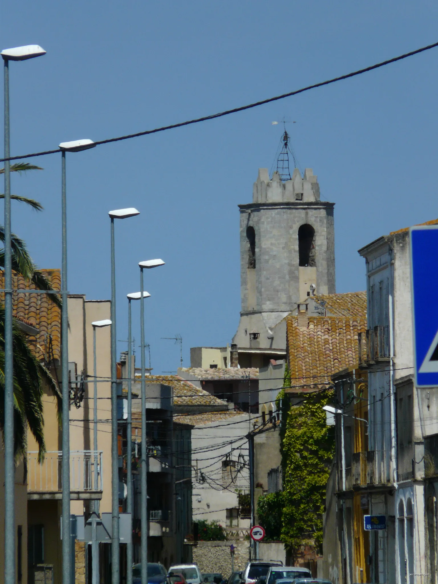 Església de Sant Martí de l'Armentera | Autor: Pere prlpz | Licencja: CC BY-SA 3.0 | Źródło: Wikimedia Commons