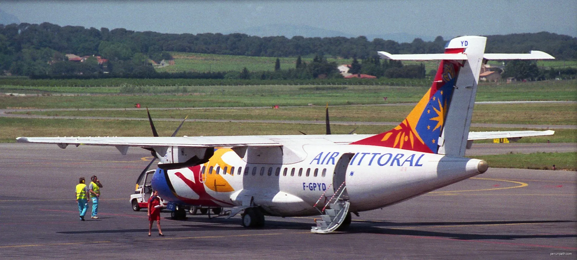 Montpelier Airport departing to Paris 16th May 2000, the only time I got shots of the fabulous new (and last) Air Littoral scheme. | Autor: Steve Knight from Halstead, United Kingdom | Licencja: CC BY 2.0 | Źródło: Wikimedia Commons