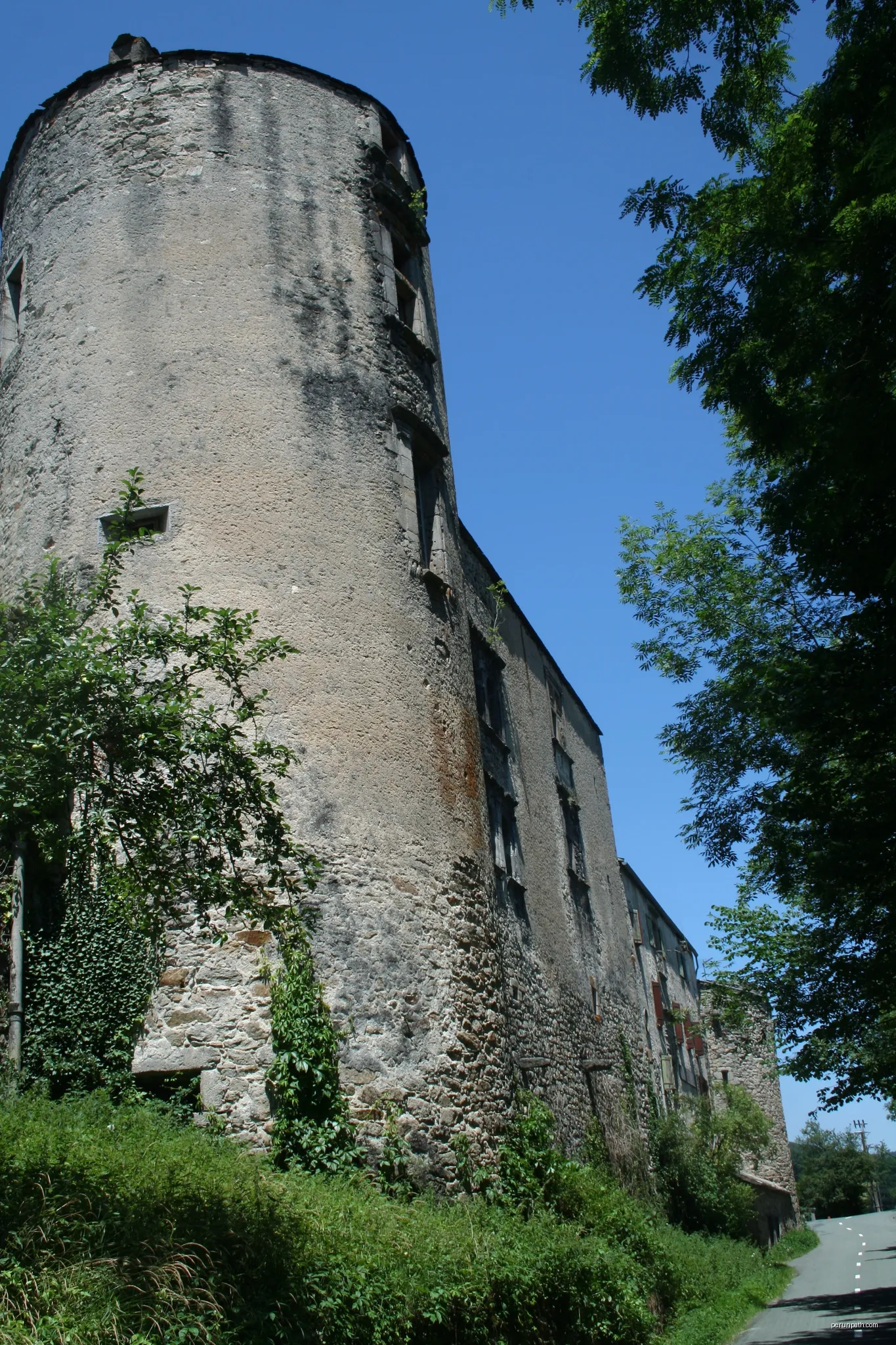 Ferrières (Tarn) - château | Autor: Fagairolles 34 | Licencja: CC BY-SA 4.0 | Źródło: Wikimedia Commons