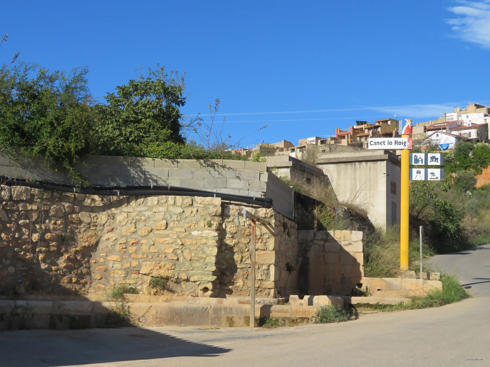 Font de la Canal. Ruta de les Fonts y els Llavados del municipi de Canet lo Roig. | Autor: Juan Emilio Prades Bel | Licencja: CC BY 4.0 | Źródło: Wikimedia Commons