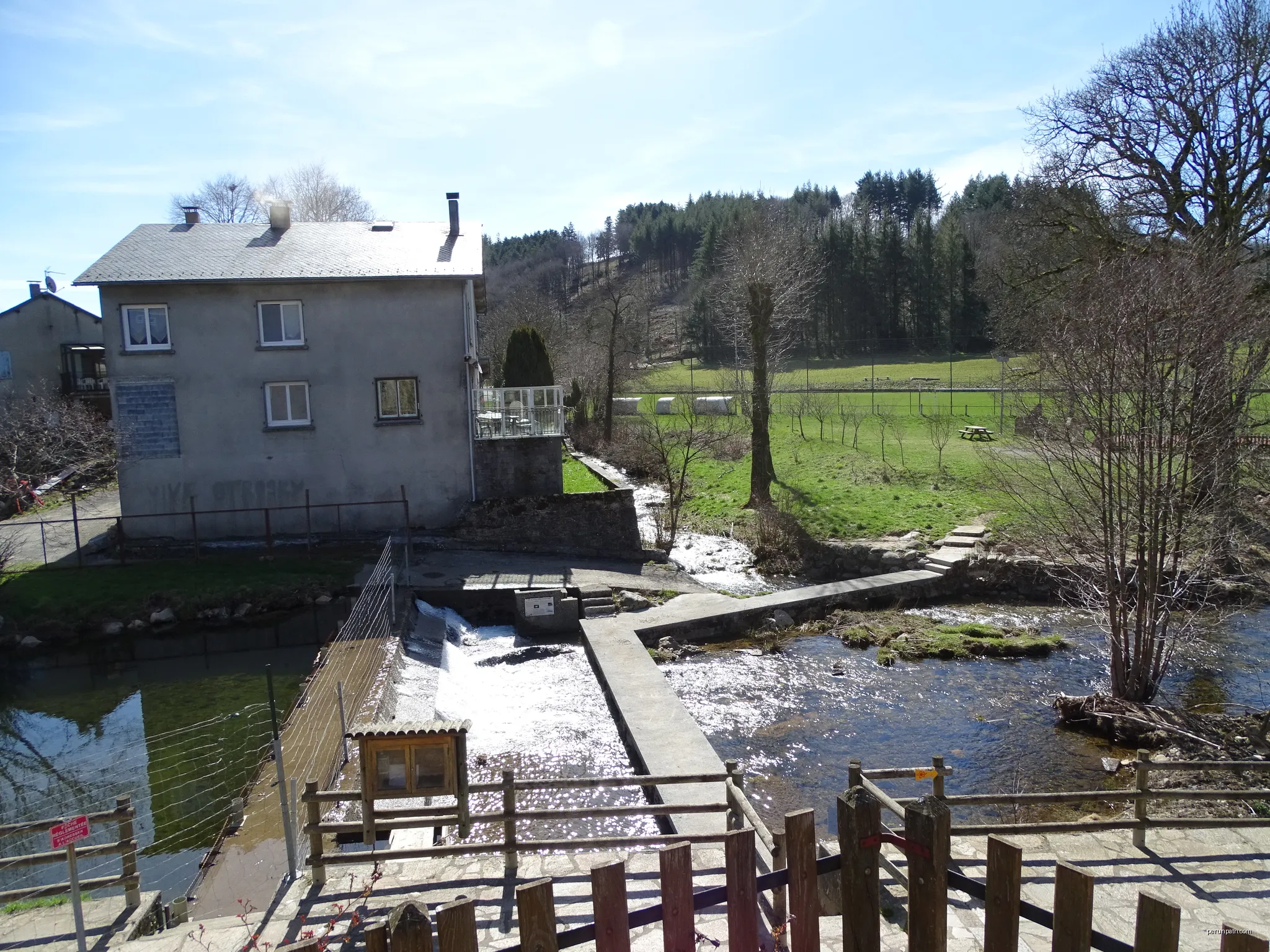 L'Agout | Autor: Selmoval | Licencja: CC BY-SA 4.0 | Źródło: Wikimedia Commons