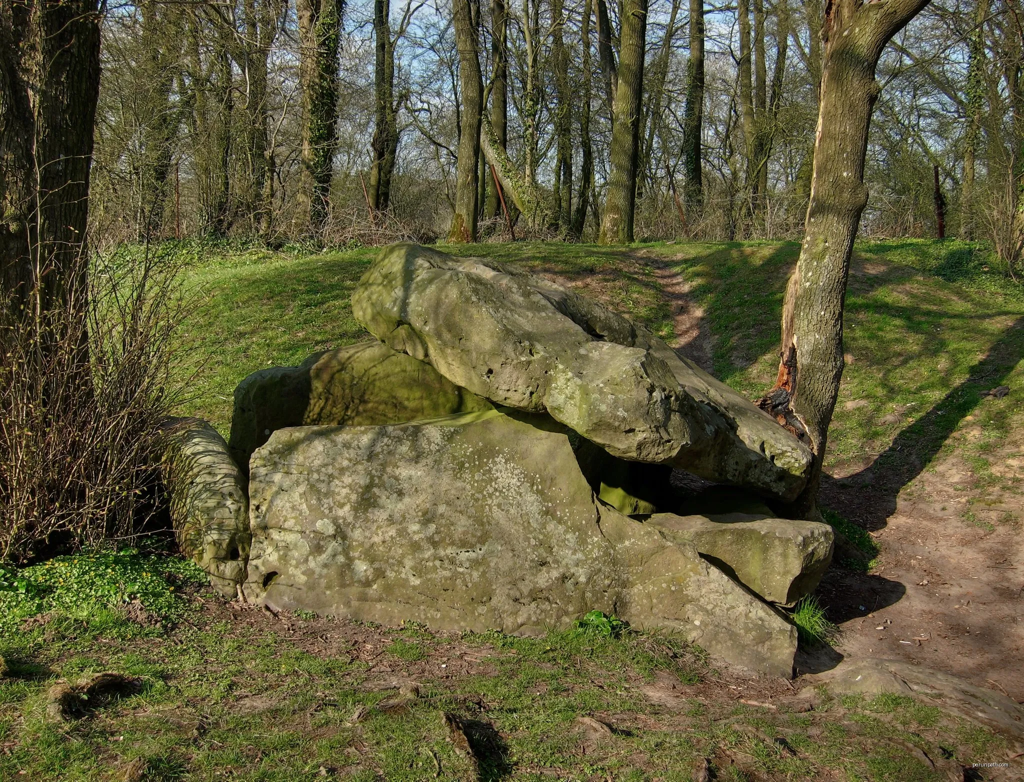 Le Dolmen
