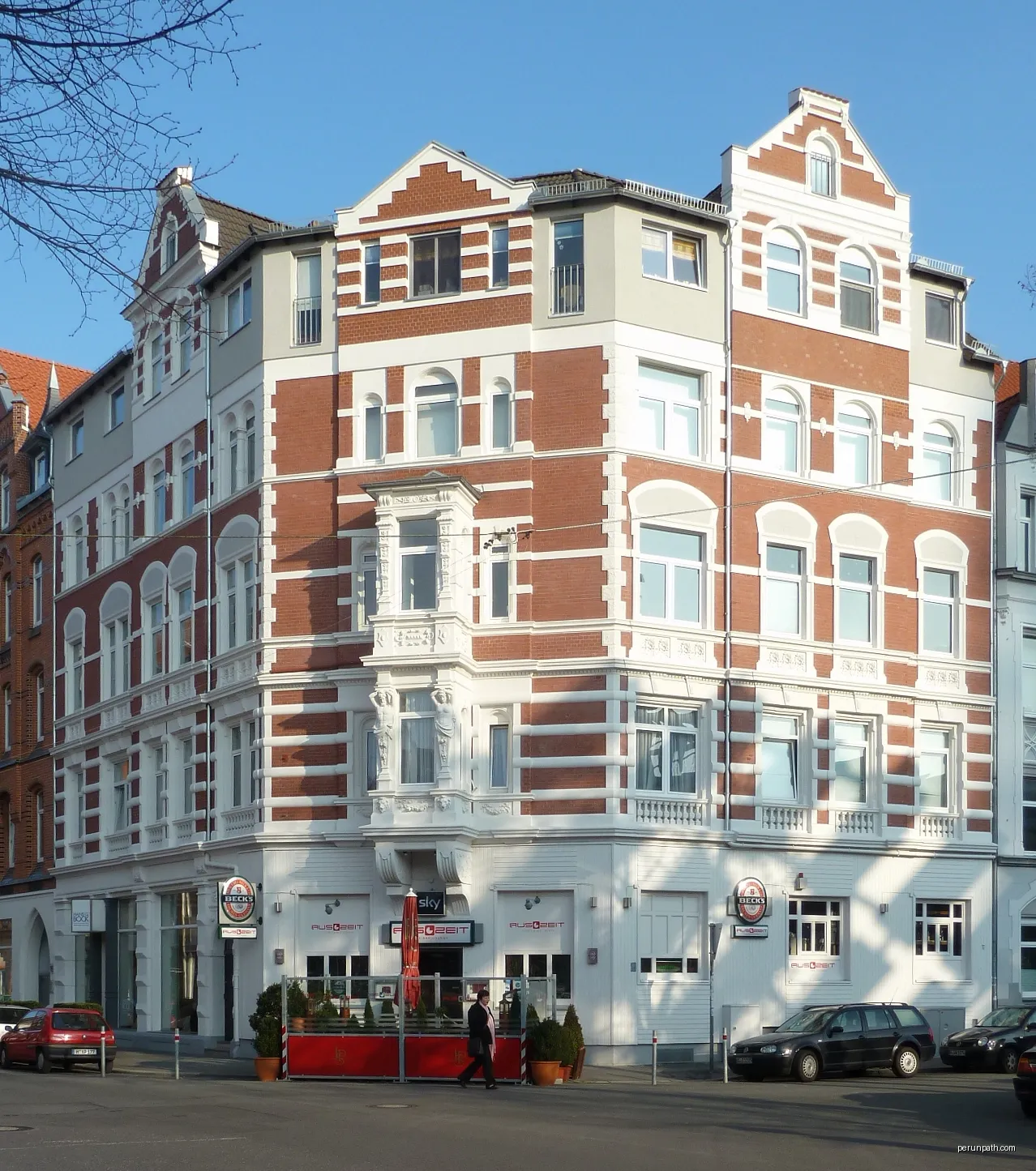 Wohn- und Geschäftshaus in Hannover, Friesenstraße 15 | Autor: Klaus Littmann | Licencja: CC BY-SA 3.0 | Źródło: Wikimedia Commons