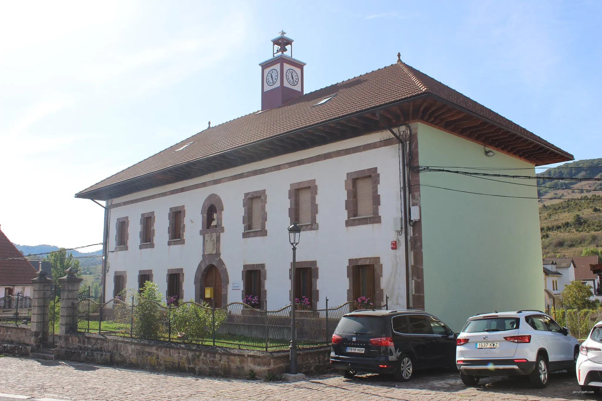Artetxeko Haitzuloak