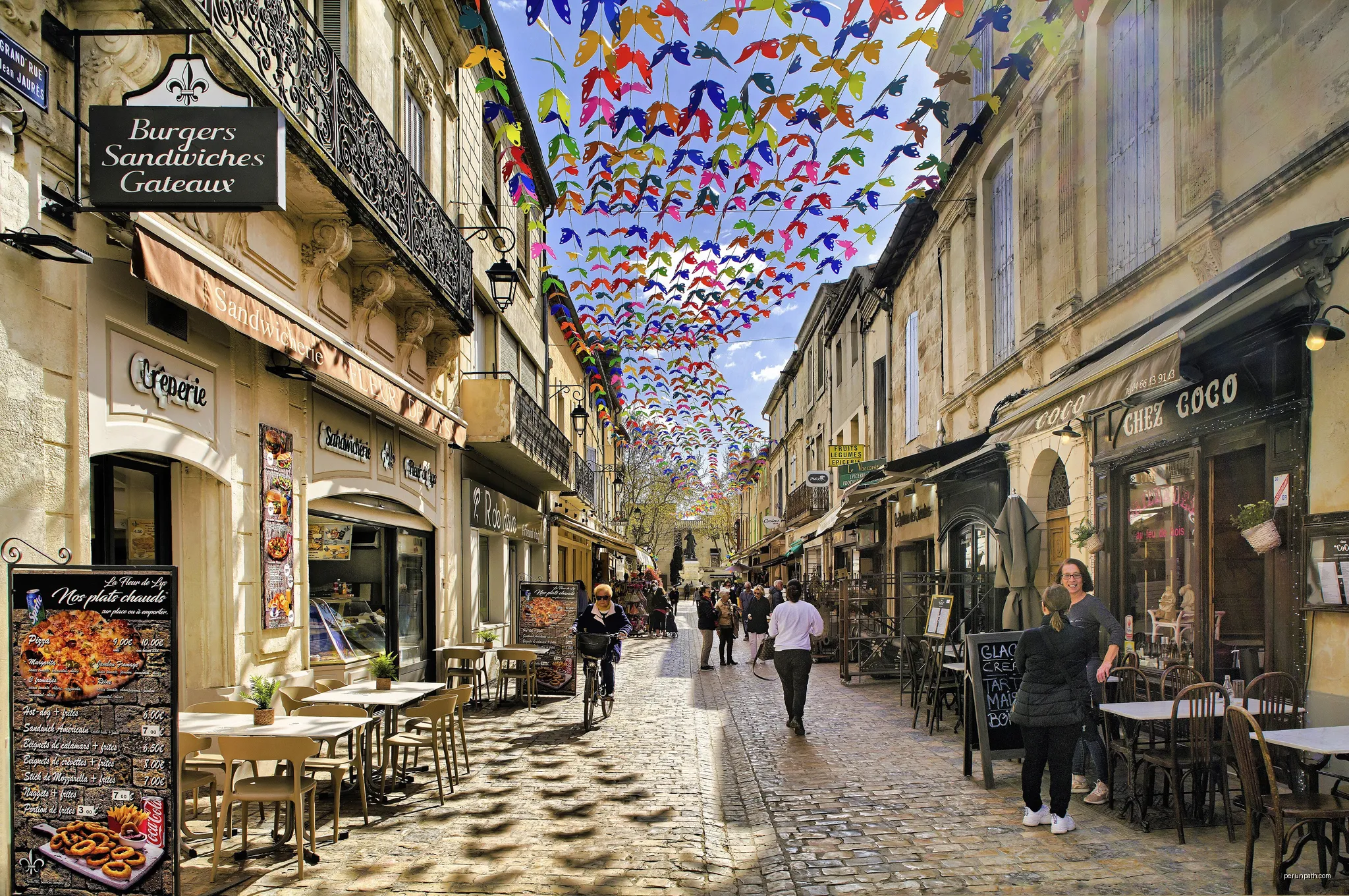 Grand Rue Jean Jaurès, Aigues Mortes | Autor: Rolf Kranz


Camera location43° 34′ 02.89″ N, 4° 19′ 08.61″ E View this and other nearby images on:  | Licencja: CC BY-SA 4.0 | Źródło: Wikimedia Commons