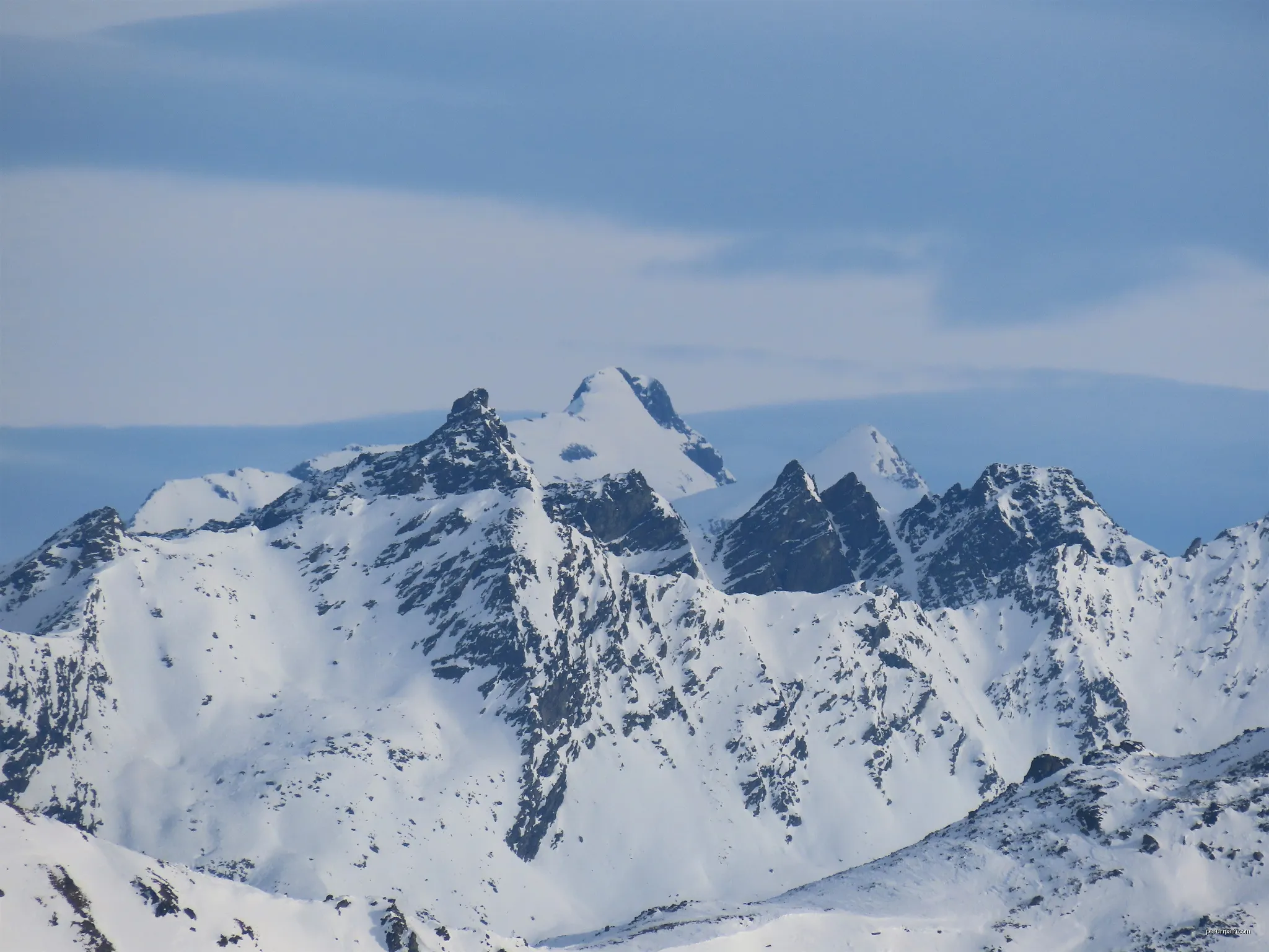 La Grande Casse depuis la tête d'Albiez-le-Vieux, Montricher-Albanne, Savoie, France | Autor: Rémih | Licencja: CC BY-SA 4.0 | Źródło: Wikimedia Commons