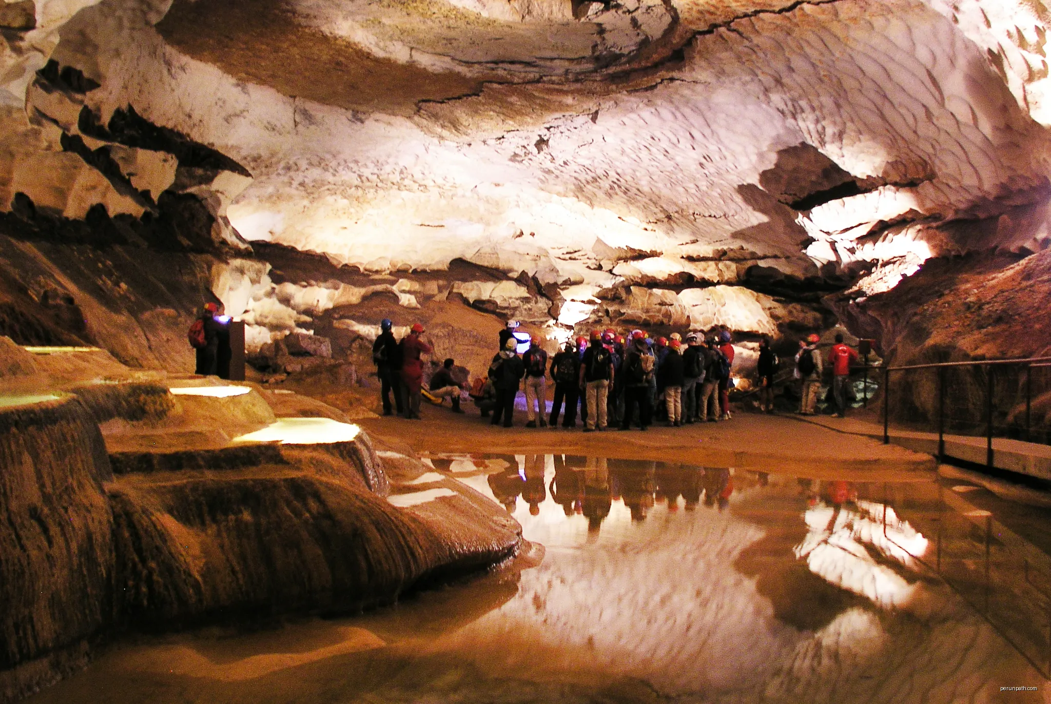 Grotte de Saint-Marcel - La Grosse Pierre