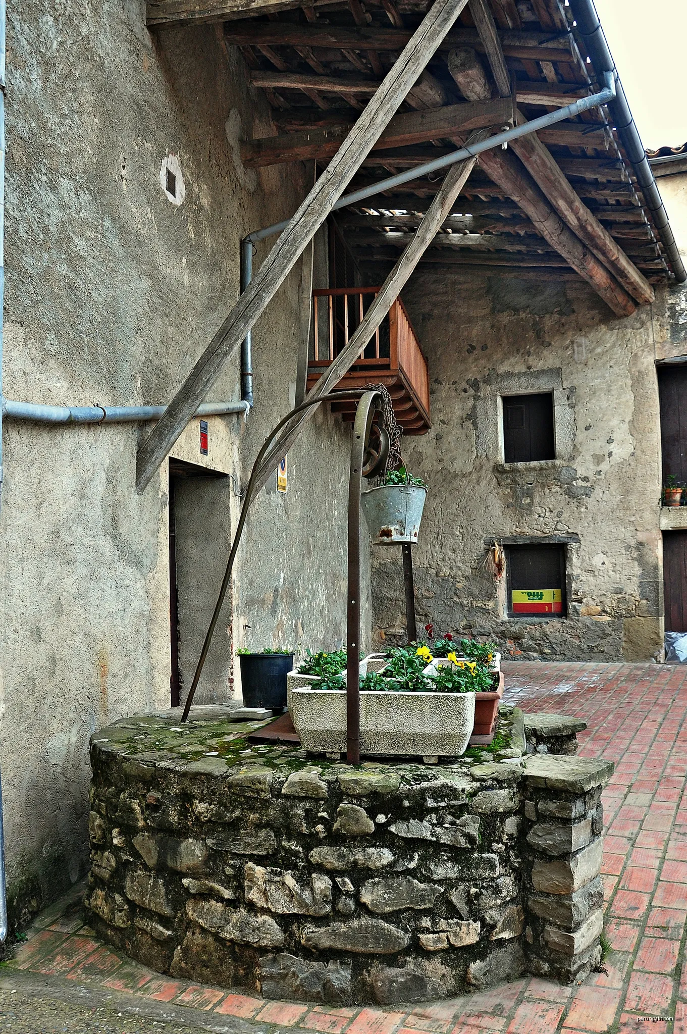 la garrotxa | Autor: Alberto-g-rovi | Licencja: CC BY-SA 4.0 | Źródło: Wikimedia Commons