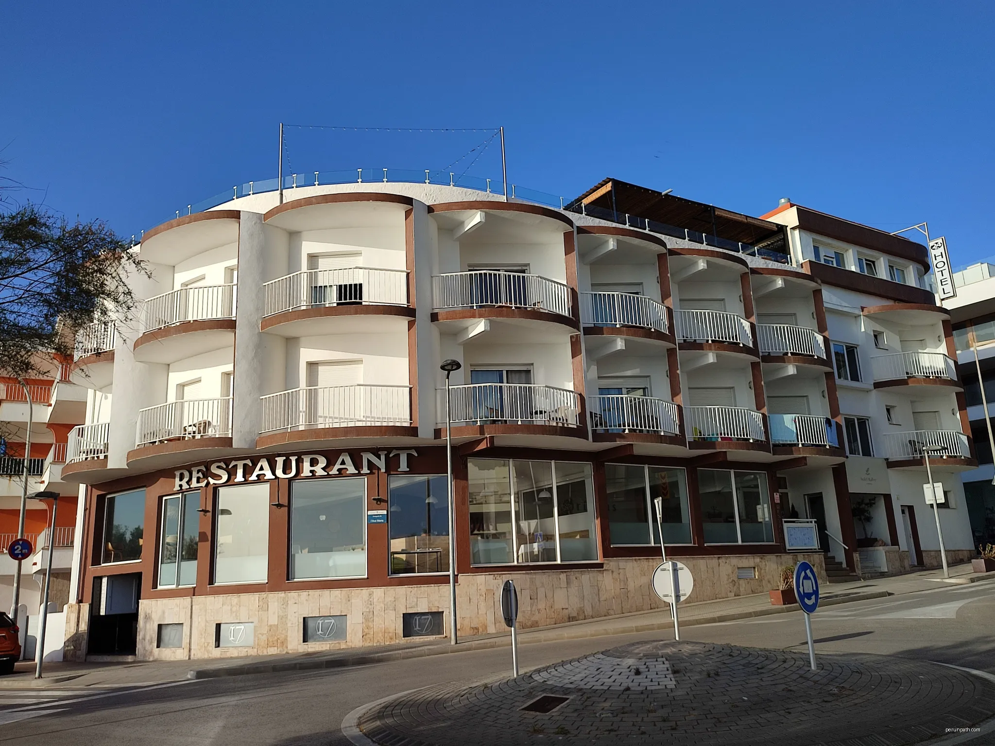 Hotel Rallye | Autor: Joandrés | Licencja: CC BY-SA 3.0 | Źródło: Wikimedia Commons