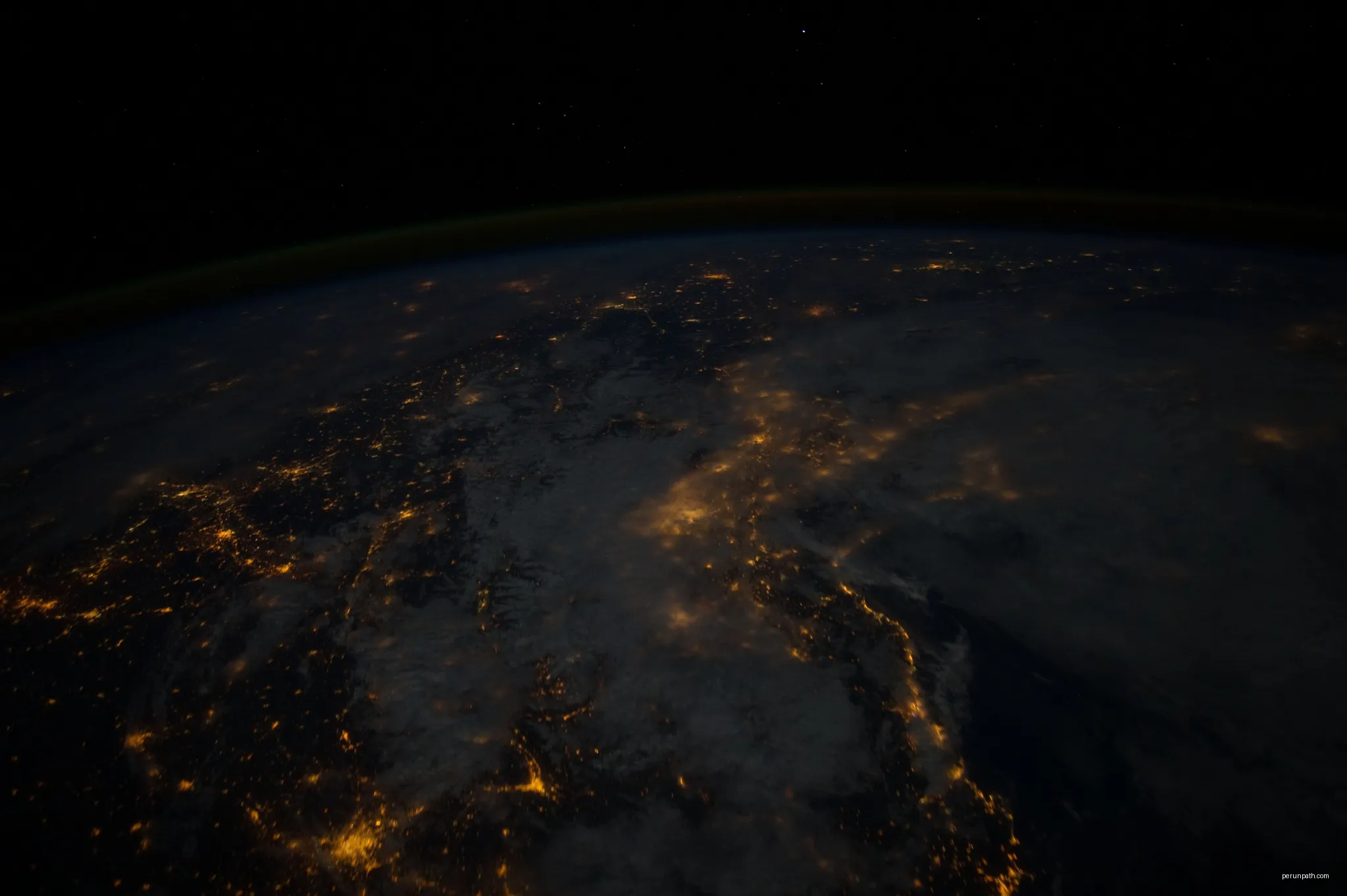 View of Earth taken during ISS Expedition 30. | Autor: Earth Science and Remote Sensing Unit, Lyndon B. Johnson Space Center | Licencja: Public domain | Źródło: Wikimedia Commons