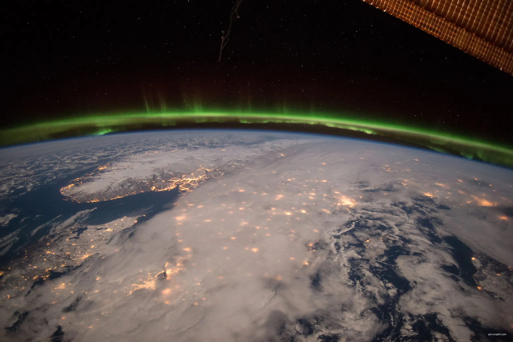 View of Earth taken during ISS Expedition 42. | Autor: Earth Science and Remote Sensing Unit, Lyndon B. Johnson Space Center | Licencja: Public domain | Źródło: Wikimedia Commons