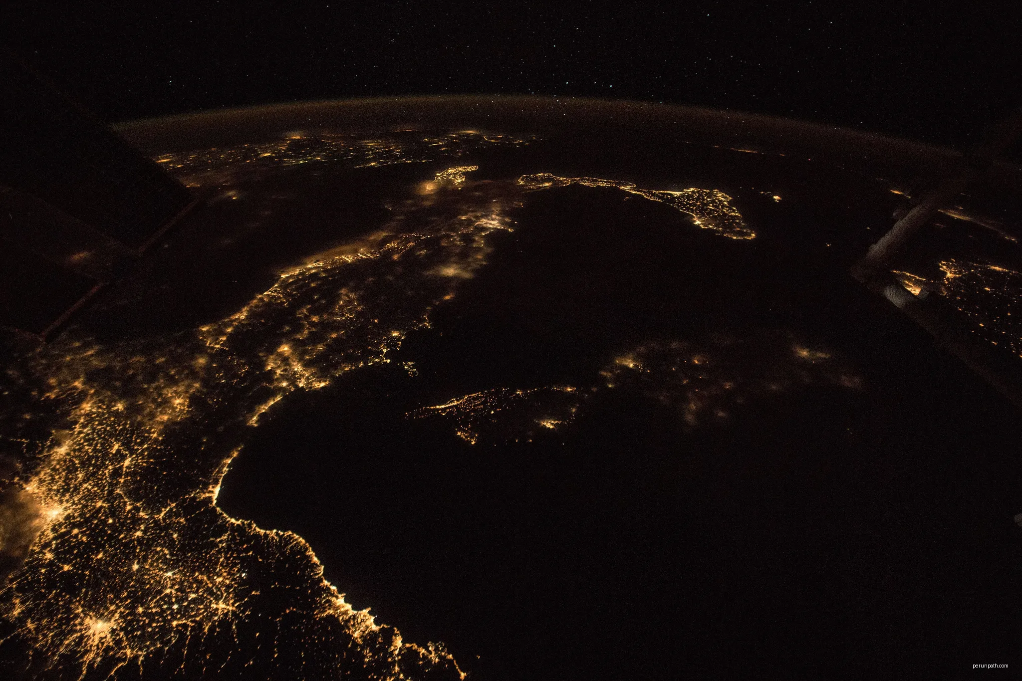 View of Earth taken during ISS Expedition 53. | Autor: Earth Science and Remote Sensing Unit, NASA Johnson Space Center | Licencja: Public domain | Źródło: Wikimedia Commons