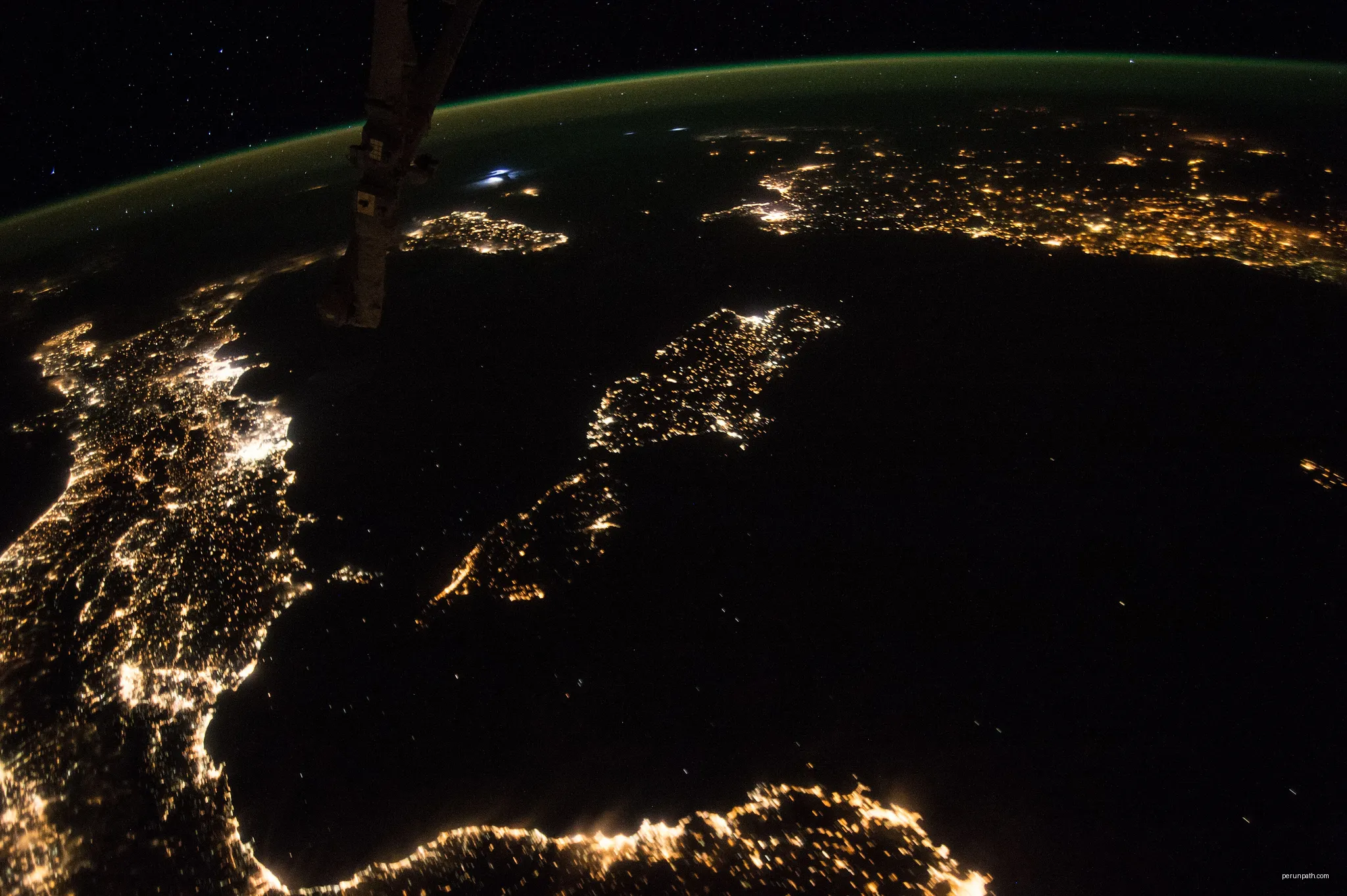 View of Earth taken during ISS Expedition 53. | Autor: Earth Science and Remote Sensing Unit, Lyndon B. Johnson Space Center | Licencja: Public domain | Źródło: Wikimedia Commons