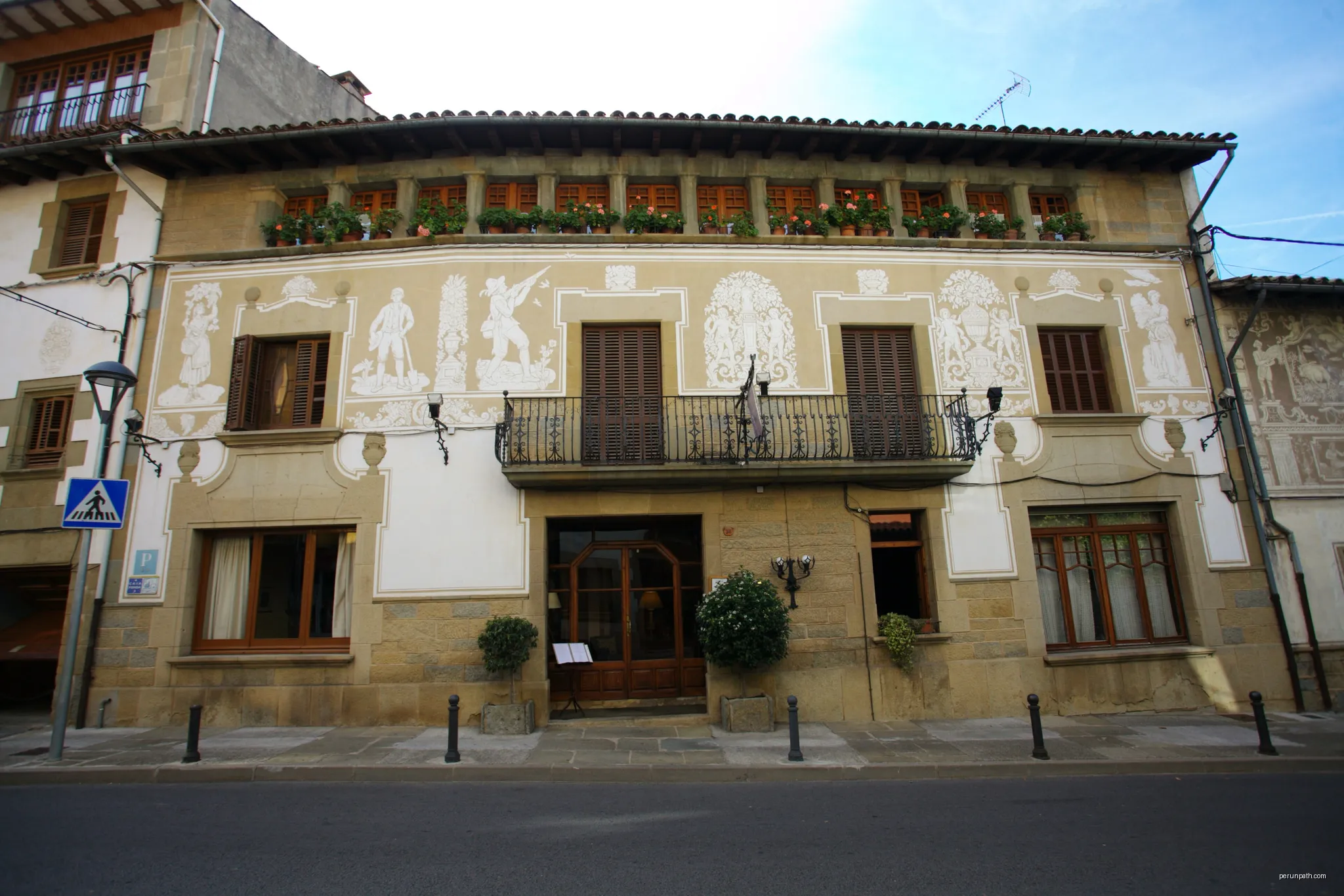 Ca la Manyana (C. Verge de Montserrat, 38, Sant Julià de Vilatorta) | Autor: Amadalvarez | Licencja: CC BY-SA 3.0 | Źródło: Wikimedia Commons