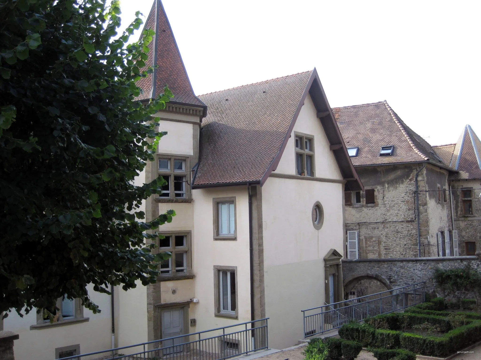 Tour et détours