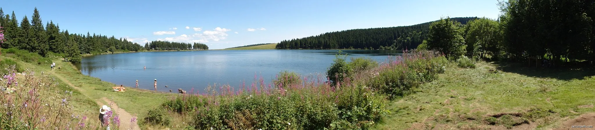 Tour du lac de Servieres