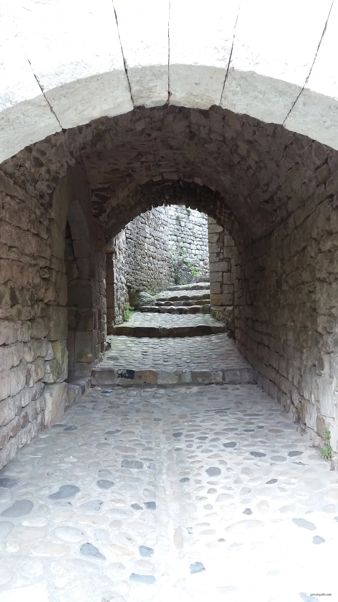 Lanas Centre - Le Tunnel