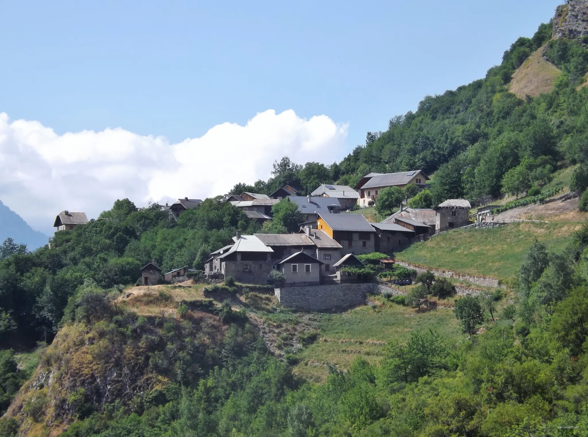 S06 - Du Châtel au col de la Baisse via Montberanger