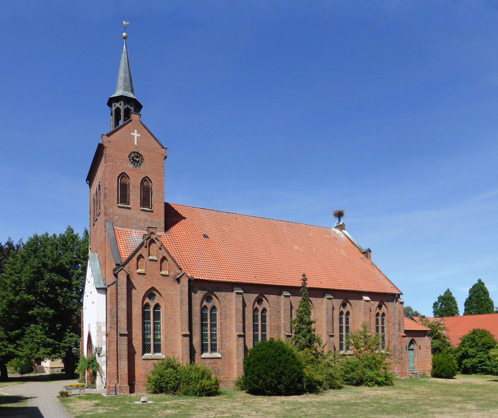 St. Vitikirche in Leiferde. | Autor: Kirchenfan | Licencja: CC0 | Źródło: Wikimedia Commons
