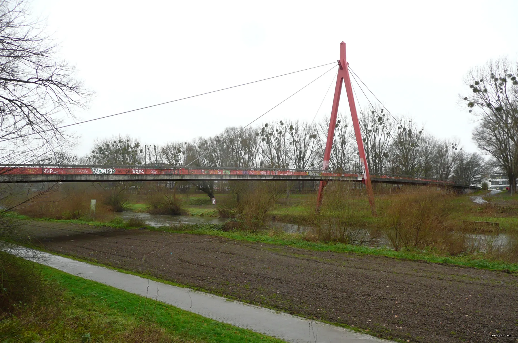 Lodemannbrücke Hannover, Blick aus Richtung Calenberger Neustadt | Autor: Axel Hindemith | Licencja: CC BY-SA 3.0 | Źródło: Wikimedia Commons