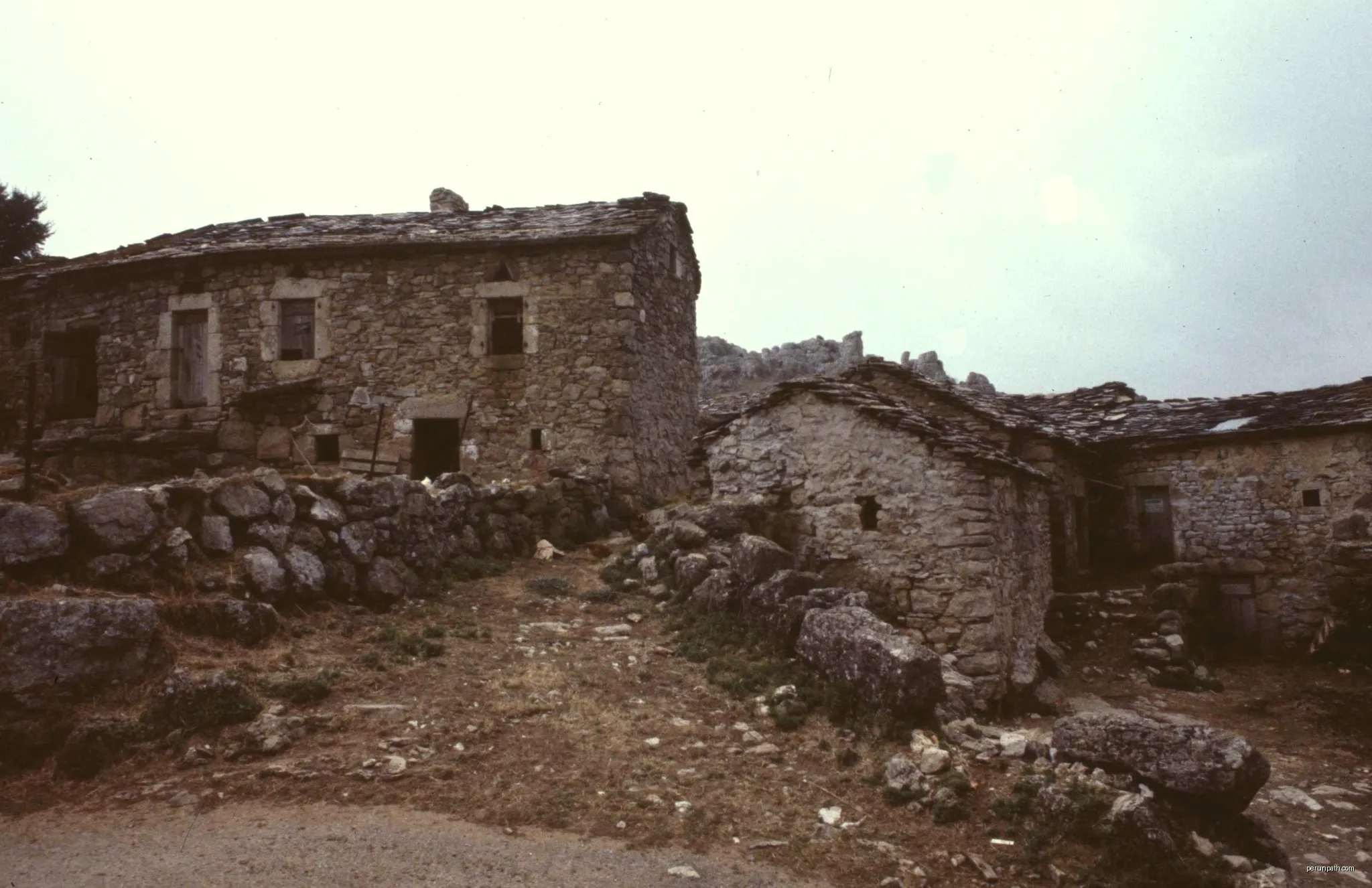 Autour de Hures