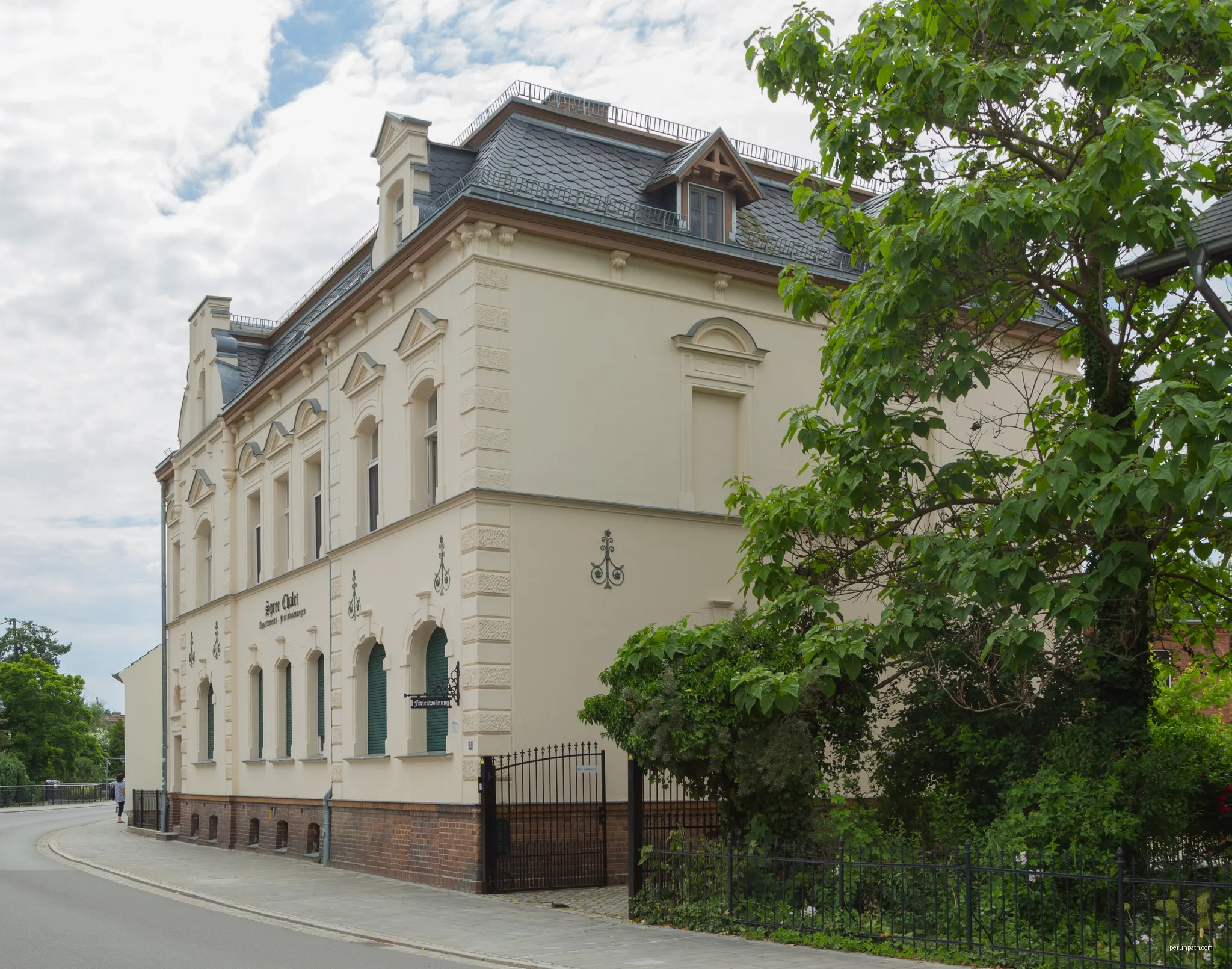 The listed building 18 Causeway Street (Dammstraße 18) in Lübbenau/Spreewald, Landkreis Oberspreewald-Lausitz, Brandenburg, Germany. | Autor: Jan-Herm Janßen | Licencja: CC BY-SA 4.0 | Źródło: Wikimedia Commons