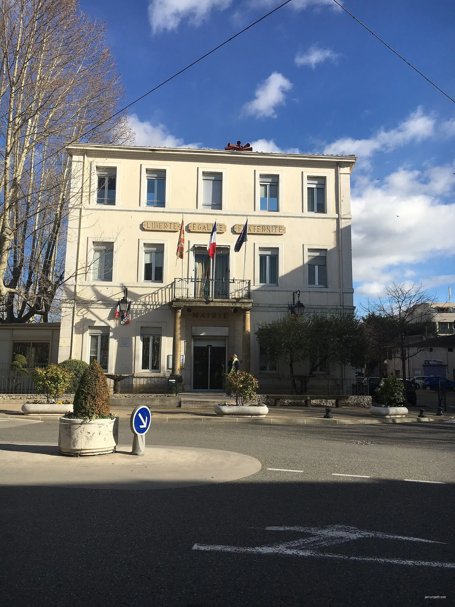 Du poteau RE 24 à Auriol