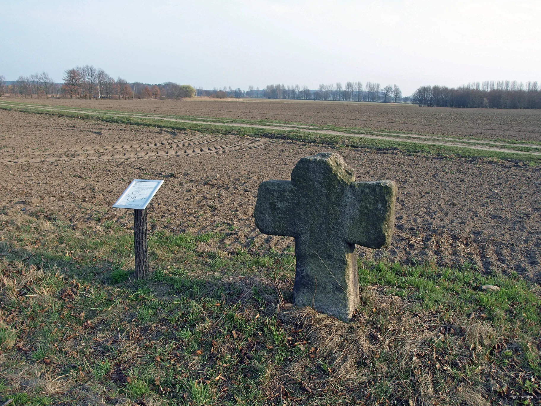Steinkreuz in Guttau | Autor: Oberlausitzerin64 | Licencja: CC BY-SA 4.0 | Źródło: Wikimedia Commons