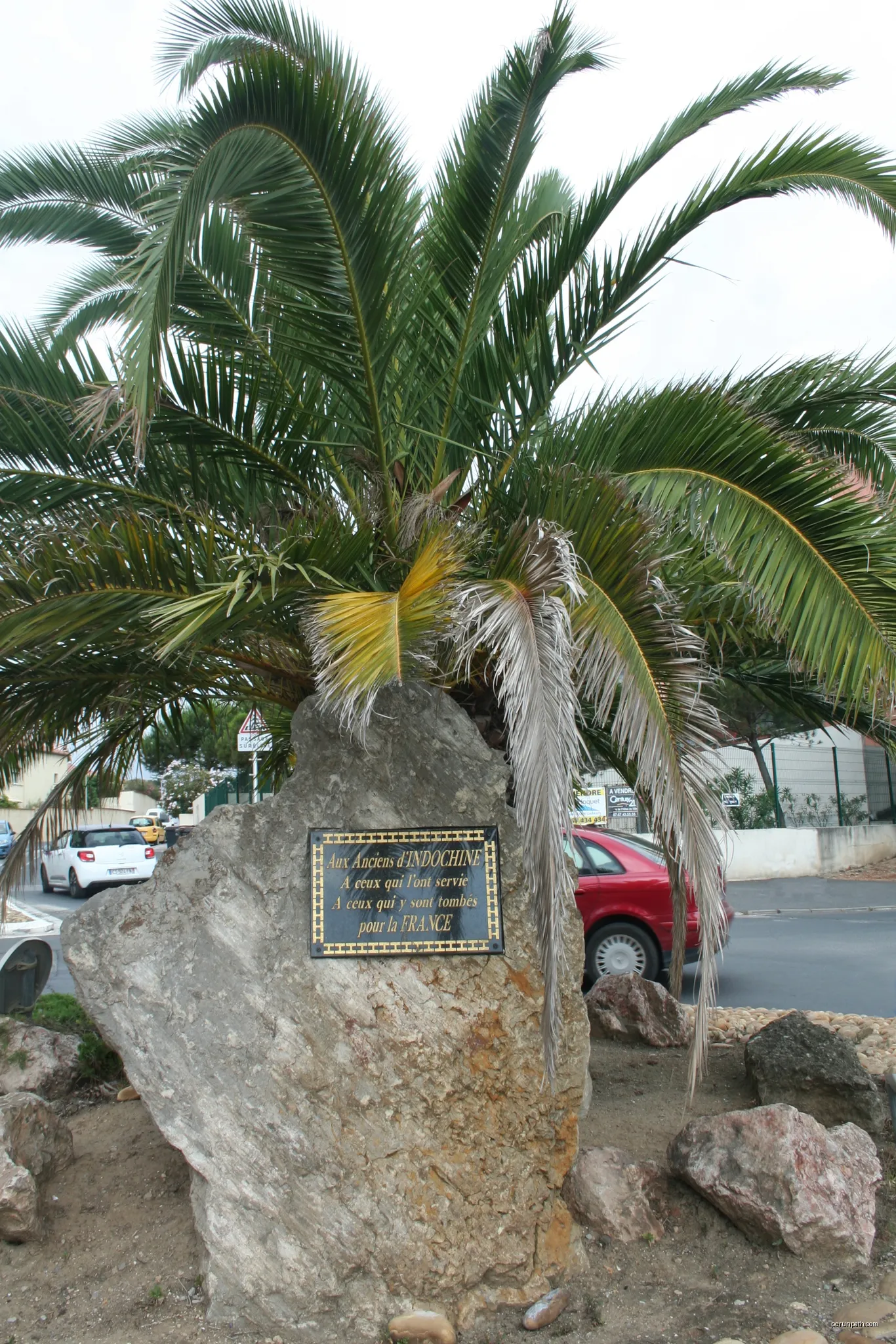 Mèze (Hérault) - monument aux anciens d'Indochine | Autor: Fagairolles 34 | Licencja: CC BY-SA 4.0 | Źródło: Wikimedia Commons