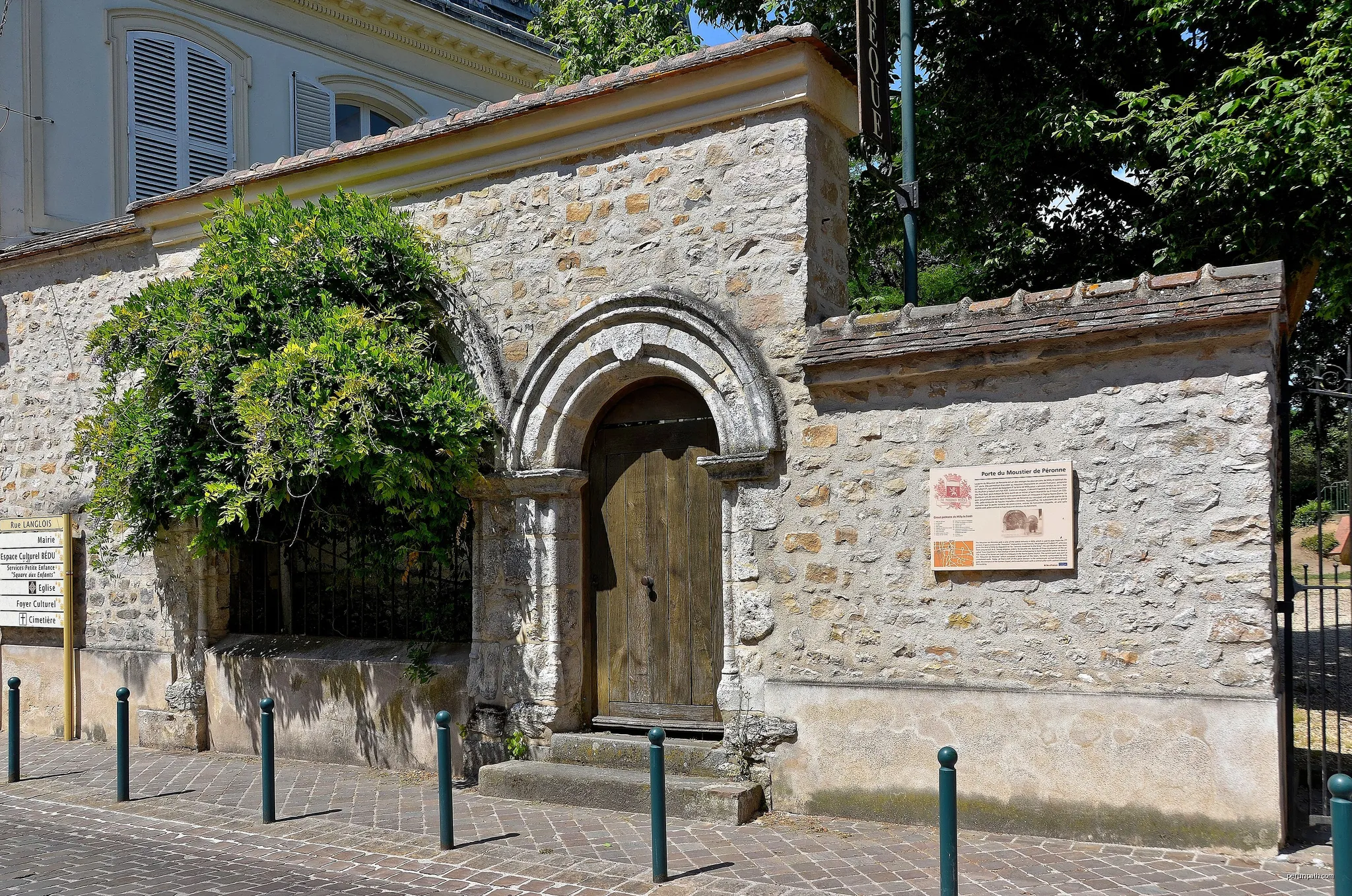 Porte de la Forêt - ?