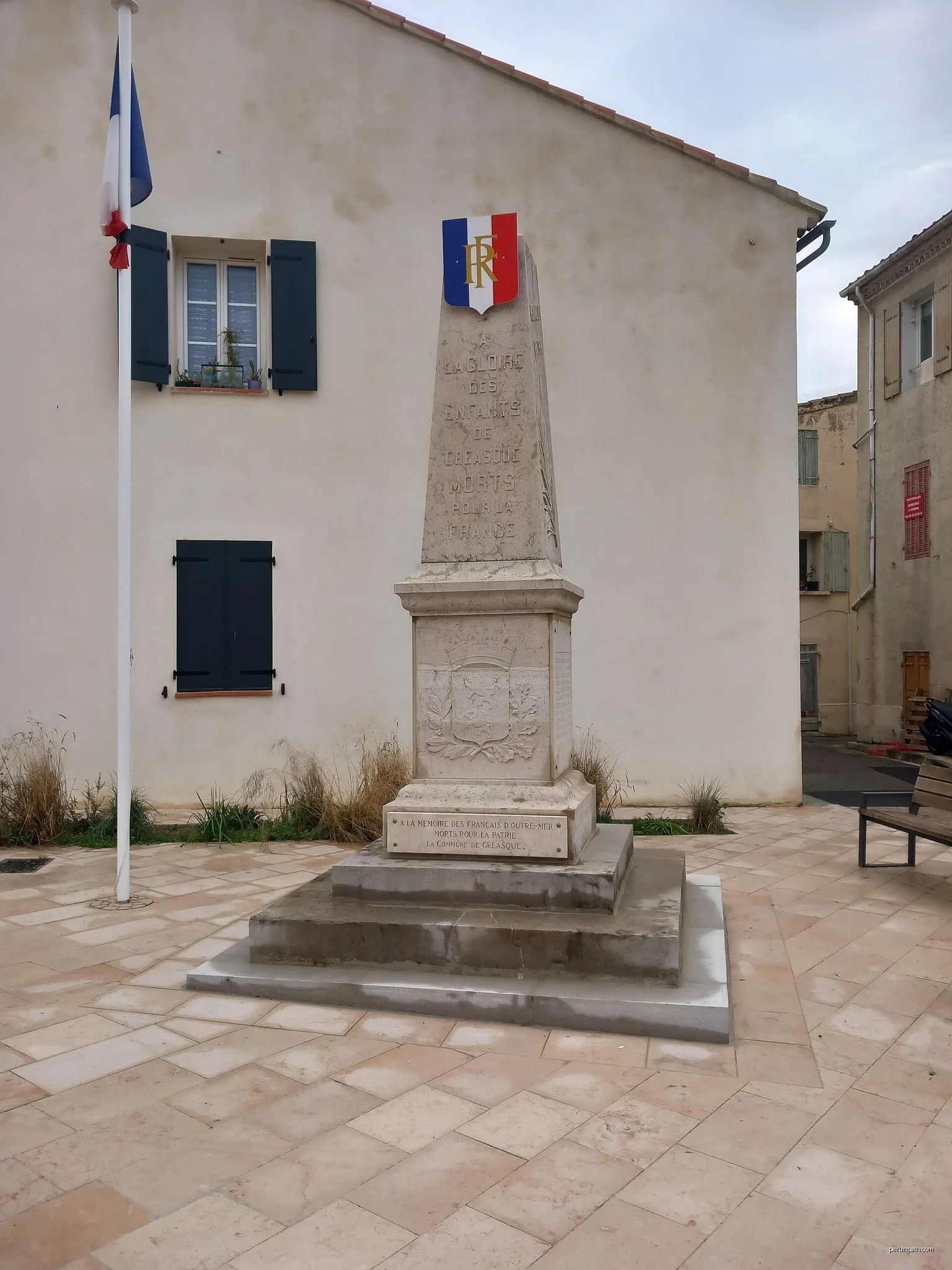 monument aux morts du village | Autor: Marianne Casamance | Licencja: CC BY-SA 4.0 | Źródło: Wikimedia Commons