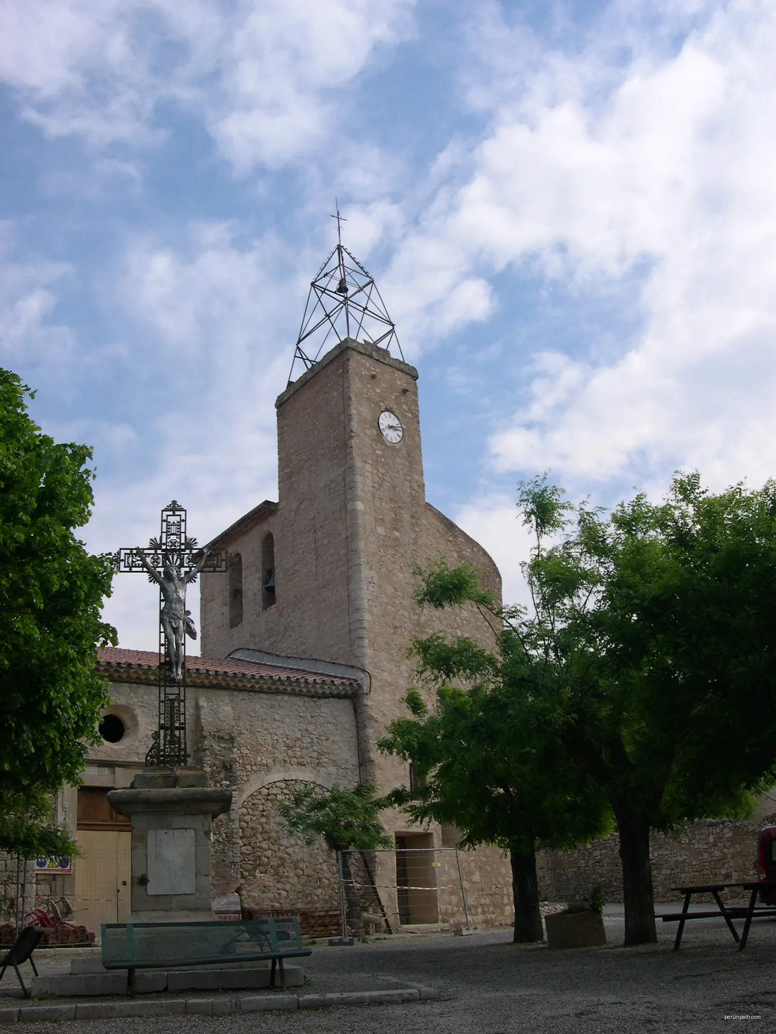 Montpeyroux (Hérault) - Église Saint-Martin (le Barry). | Autor: Fagairolles 34 | Licencja: CC BY-SA 4.0 | Źródło: Wikimedia Commons