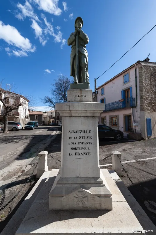 File:Monument aux morts - Archives départementales de l’Hérault - FRAD034-2458W-Saint-Bauzille-de-la-Sylve-00001.jpg | Licencja: CC BY-SA 4.0 | Źródło: Wikimedia Commons