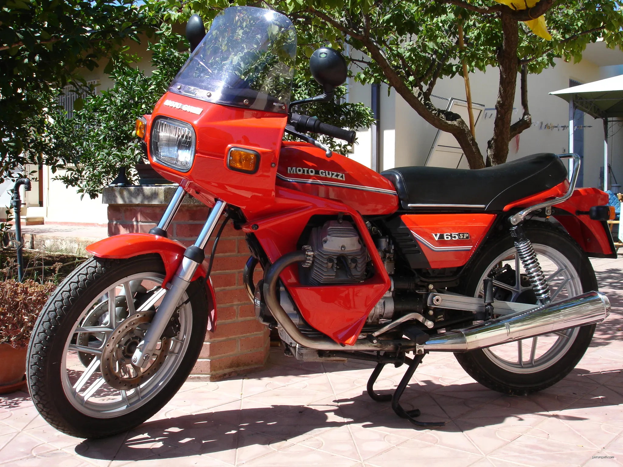 Moto Guzzi V65 SP | Autor: Eugenio Di Gioia | Licencja: CC BY-SA 3.0 | Źródło: Wikimedia Commons