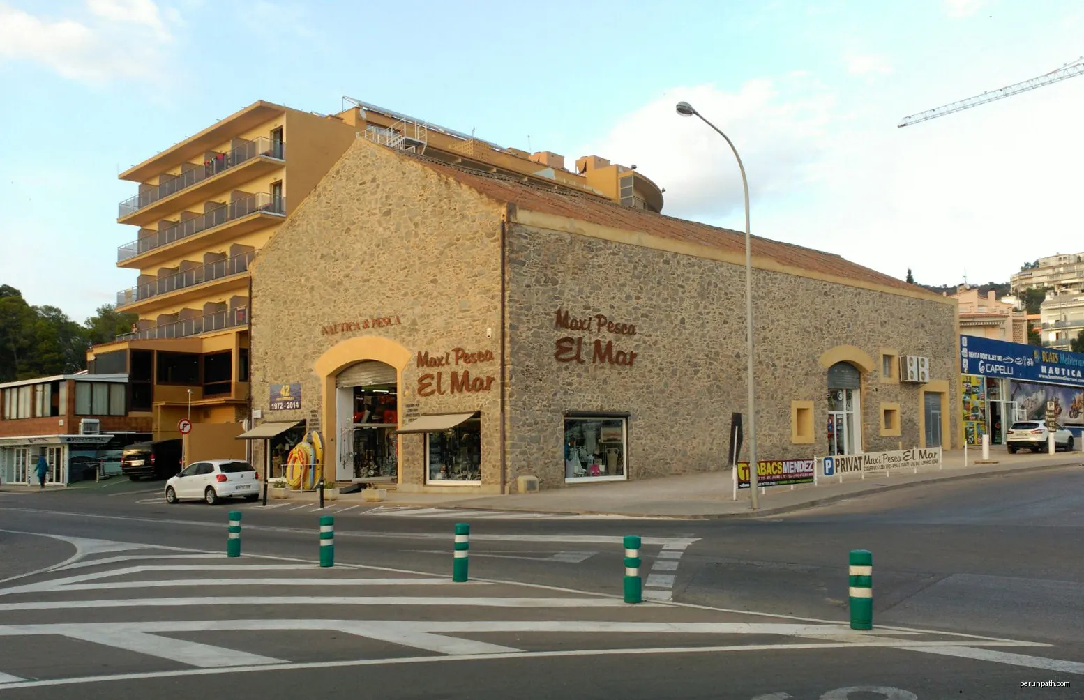 Nau del Port (Roses) | Autor: Maite oliva alsina | Licencja: CC BY-SA 4.0 | Źródło: Wikimedia Commons