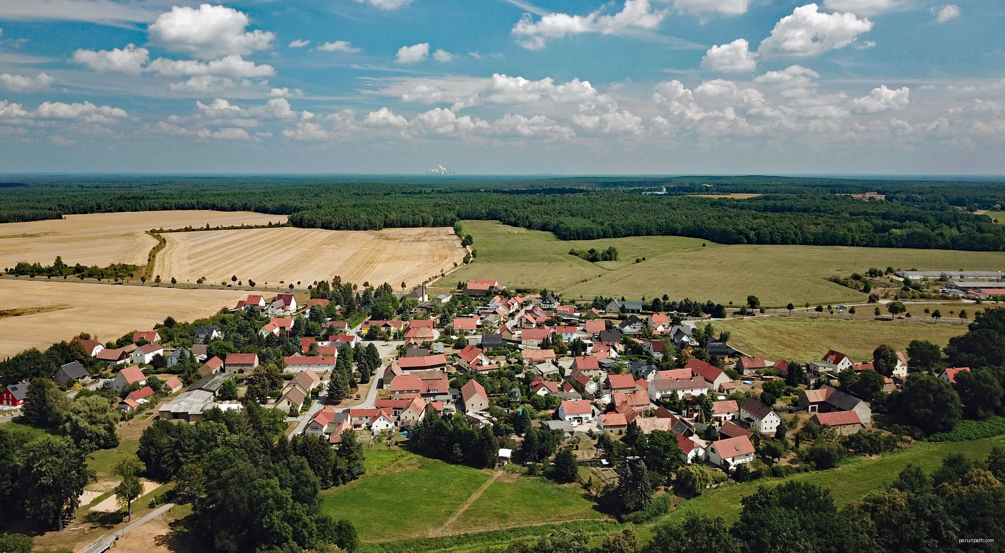 Neudorf (Neschwitz, Saxony, Germany) | Autor: PaulT (Gunther Tschuch) | Licencja: CC BY-SA 4.0 | Źródło: Wikimedia Commons